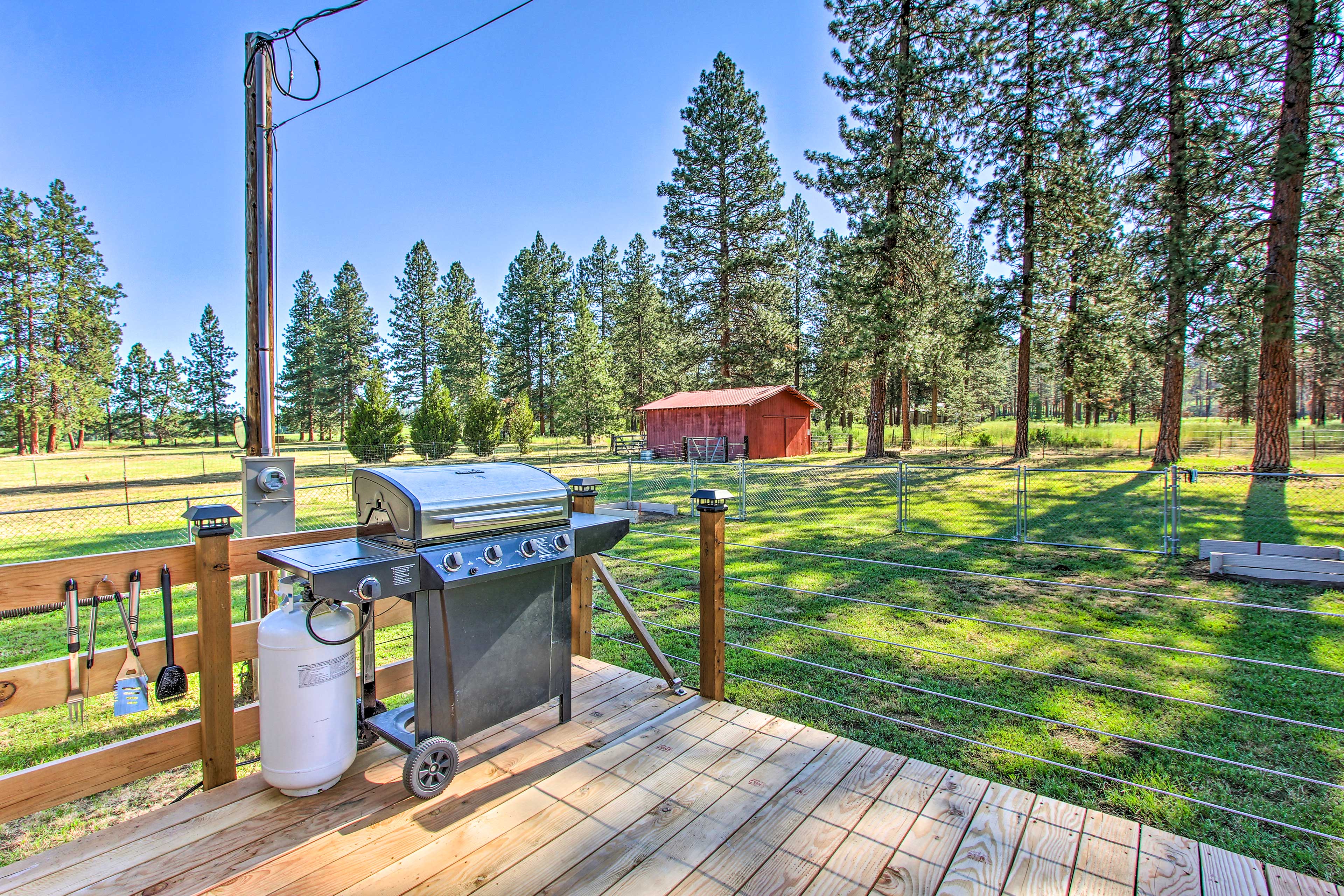 Property Image 2 - Cozy Chiloquin Retreat < 30 Mi to Crater Lake!