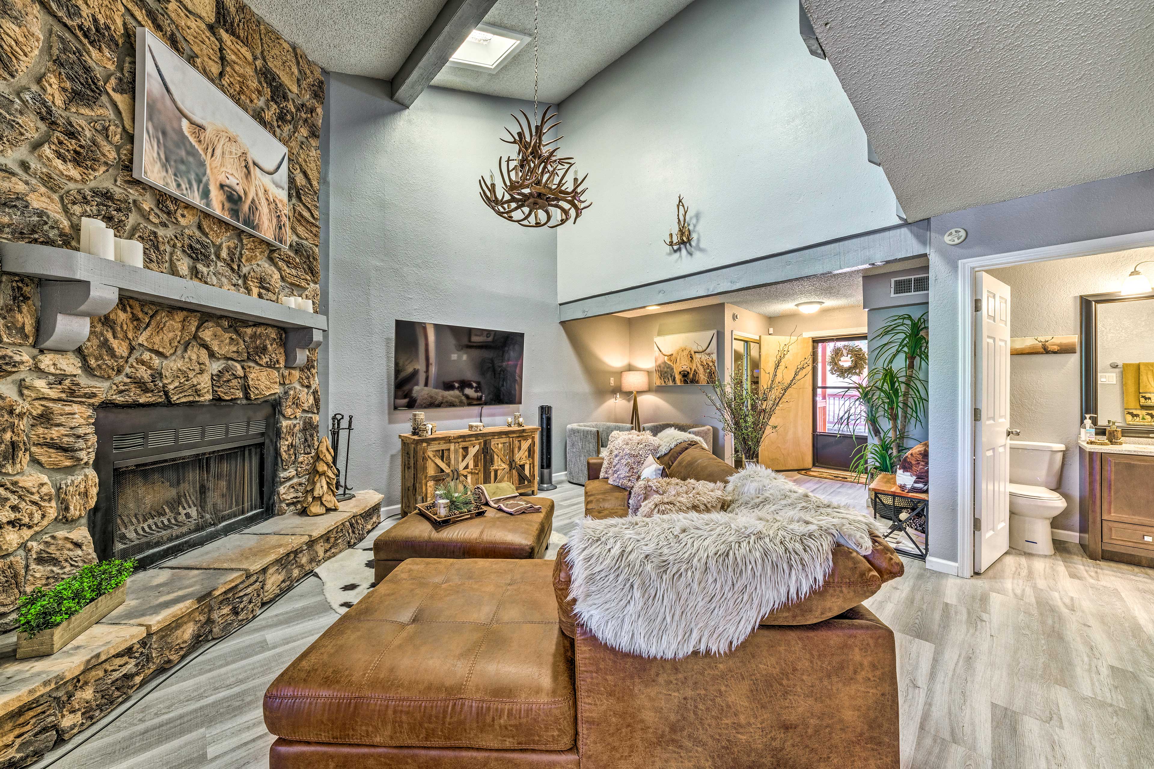 Property Image 1 - Cozy Mtn Condo in Ruidoso w/ Fireplace + Deck