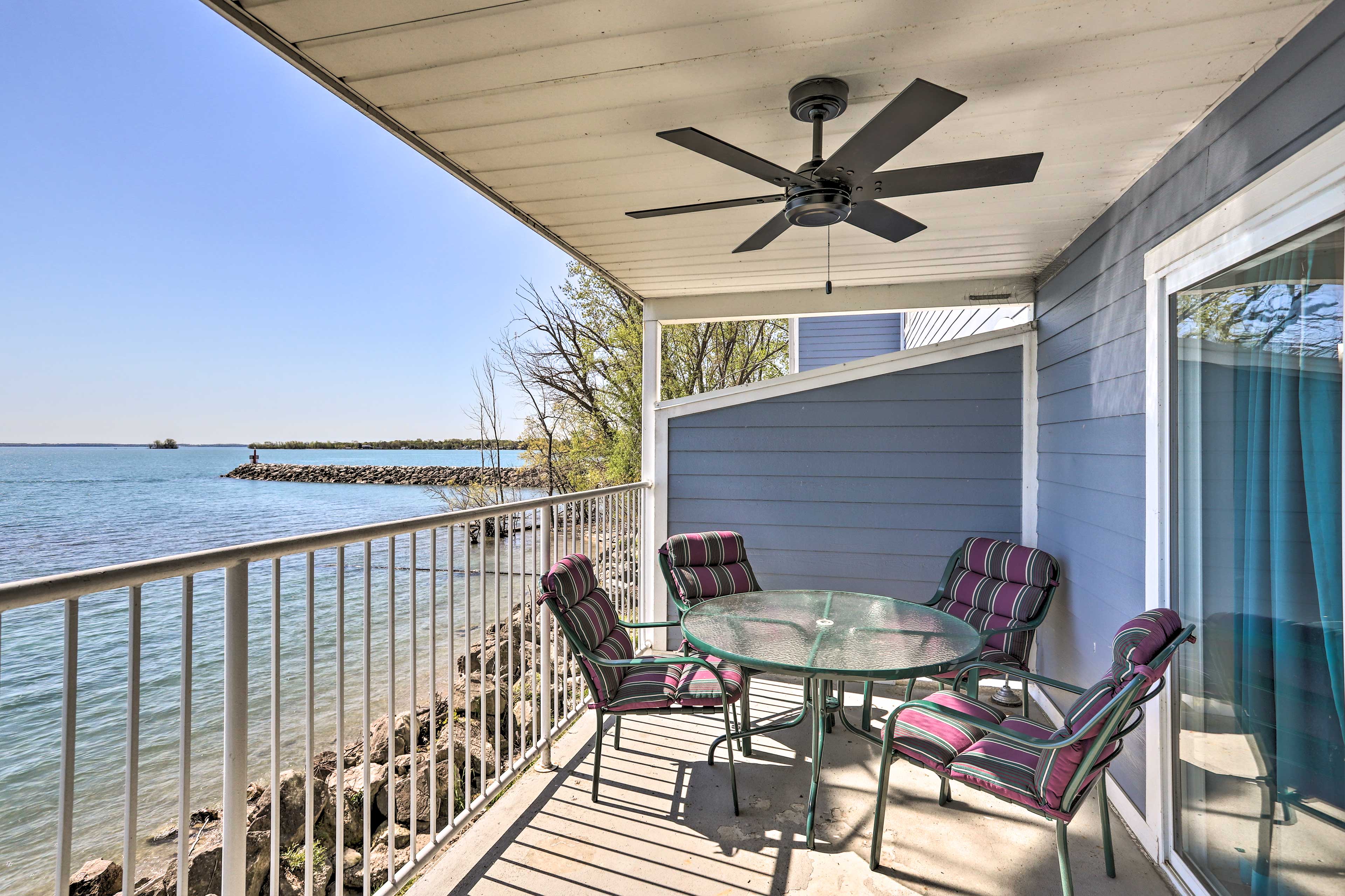 Property Image 2 - Cozy Middle Bass Island Getaway On Lake Eerie!