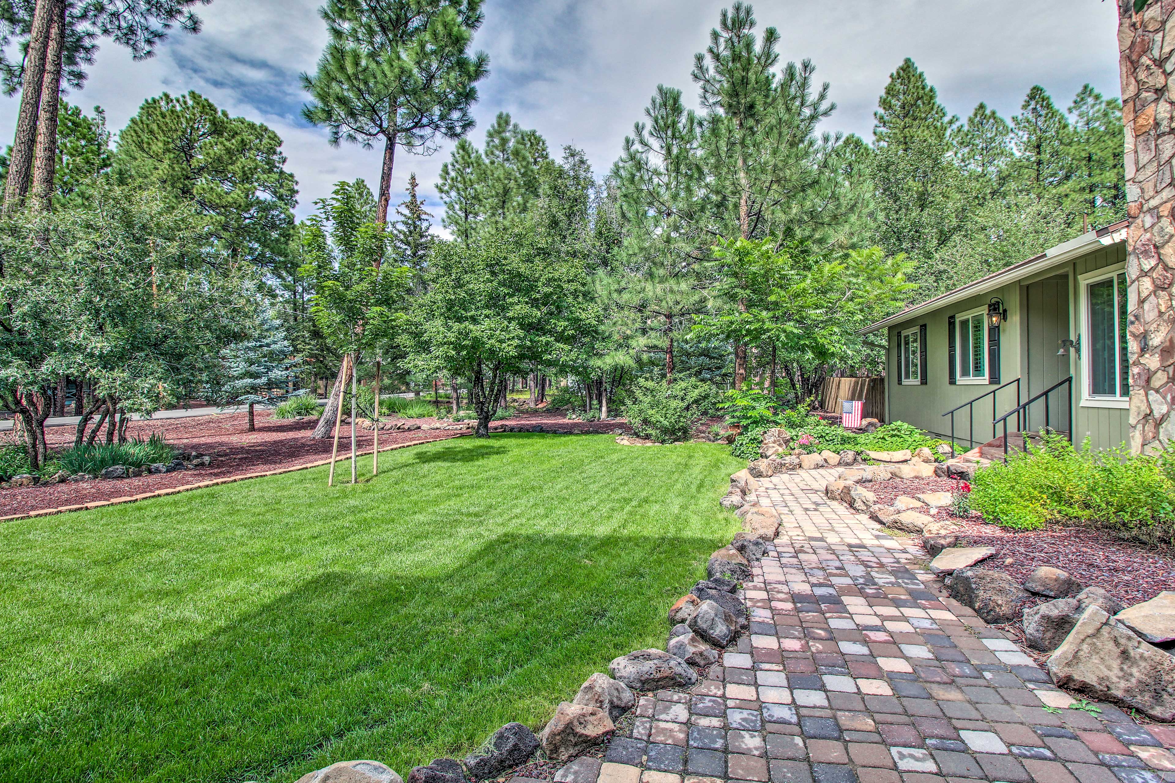 Property Image 2 - Cozy Pinetop Retreat w/ Yard & Heated Gazebo!