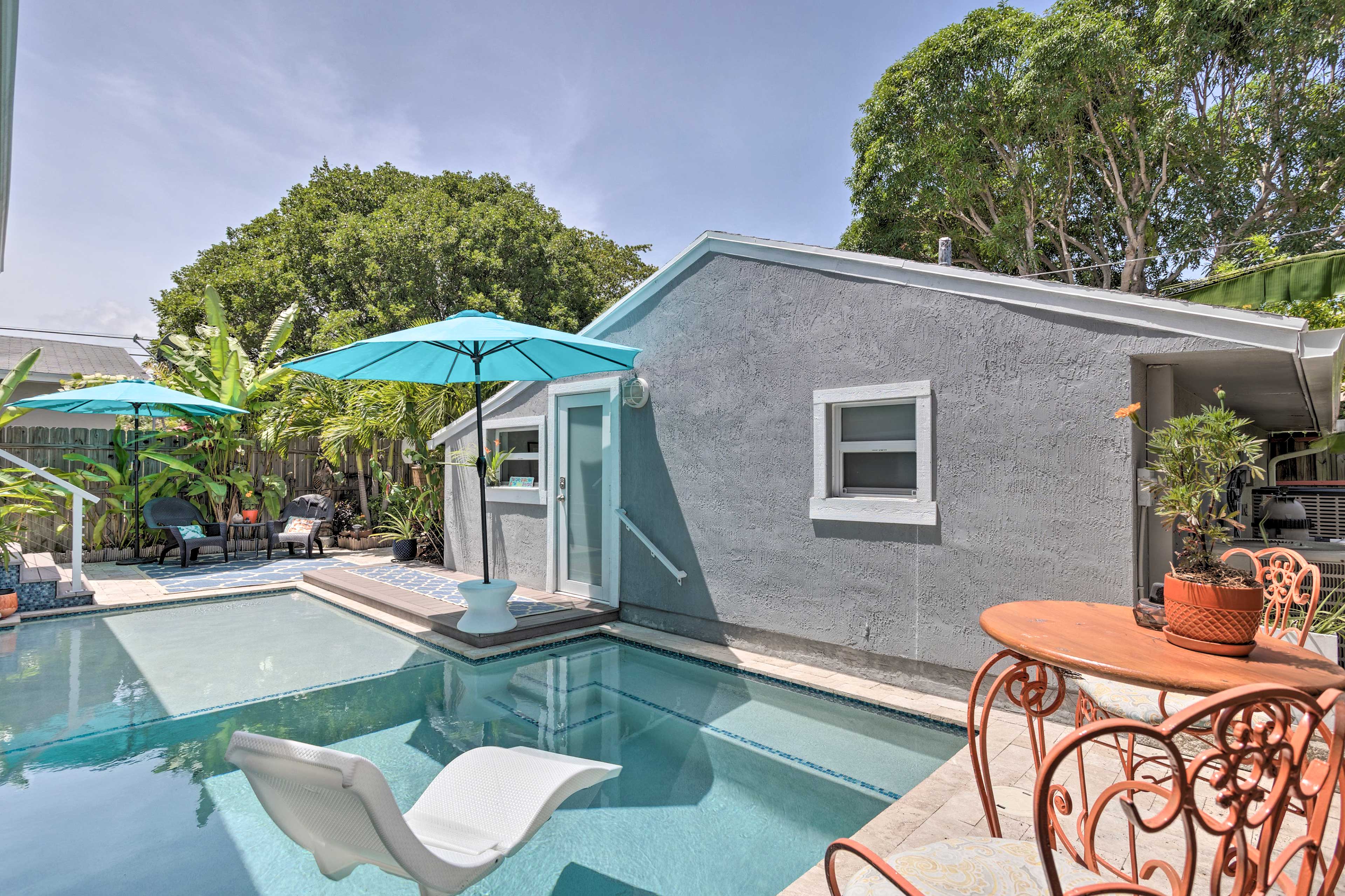 Property Image 1 - Del Ray Cottage: Heated Saltwater Pool + Bar!