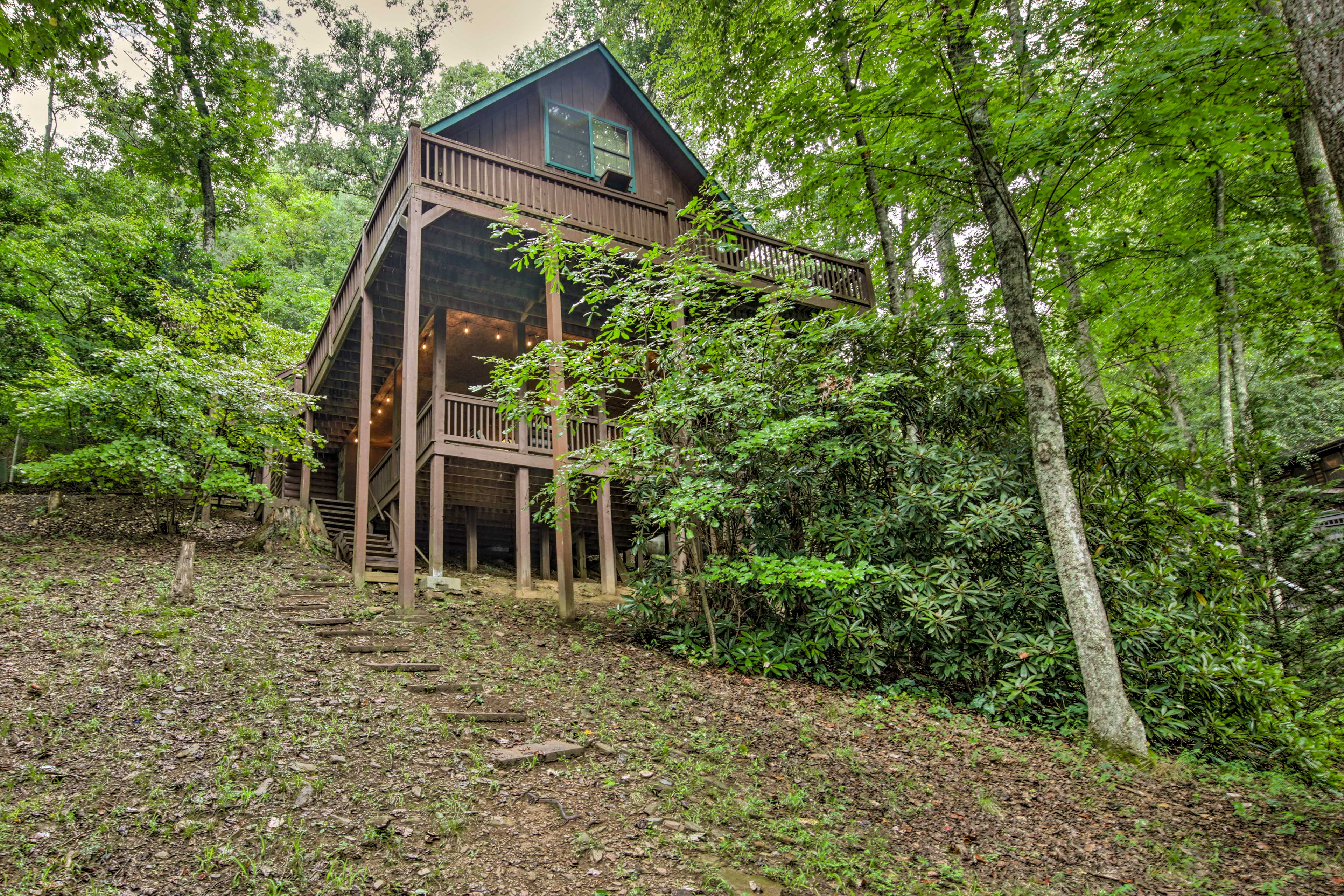 Property Image 1 - ’Deer Haven’ Cabin: 5 Mi to Dtwn Blue Ridge!