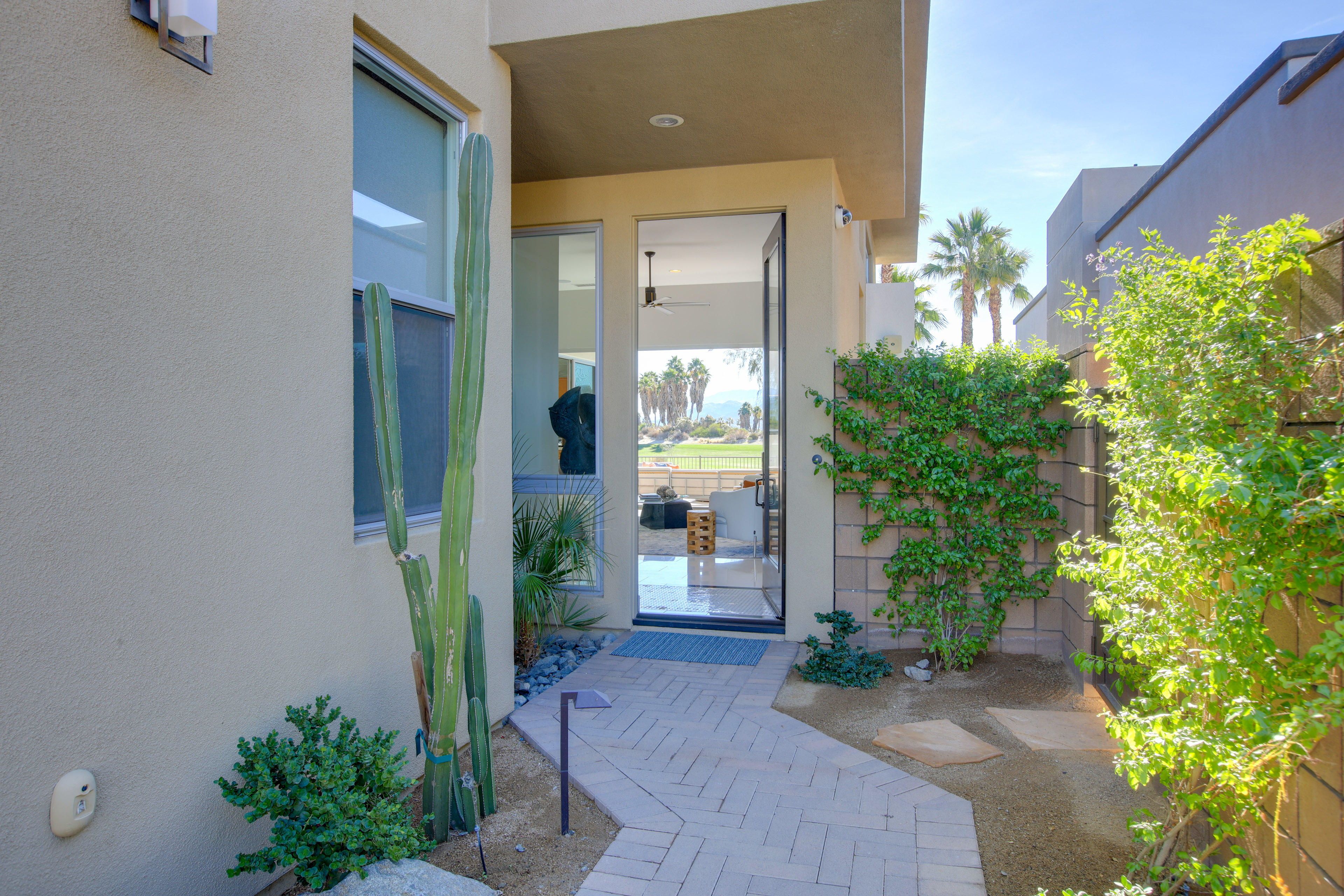 Palm Springs Oasis w/ Pool & Spa on Golf Course!