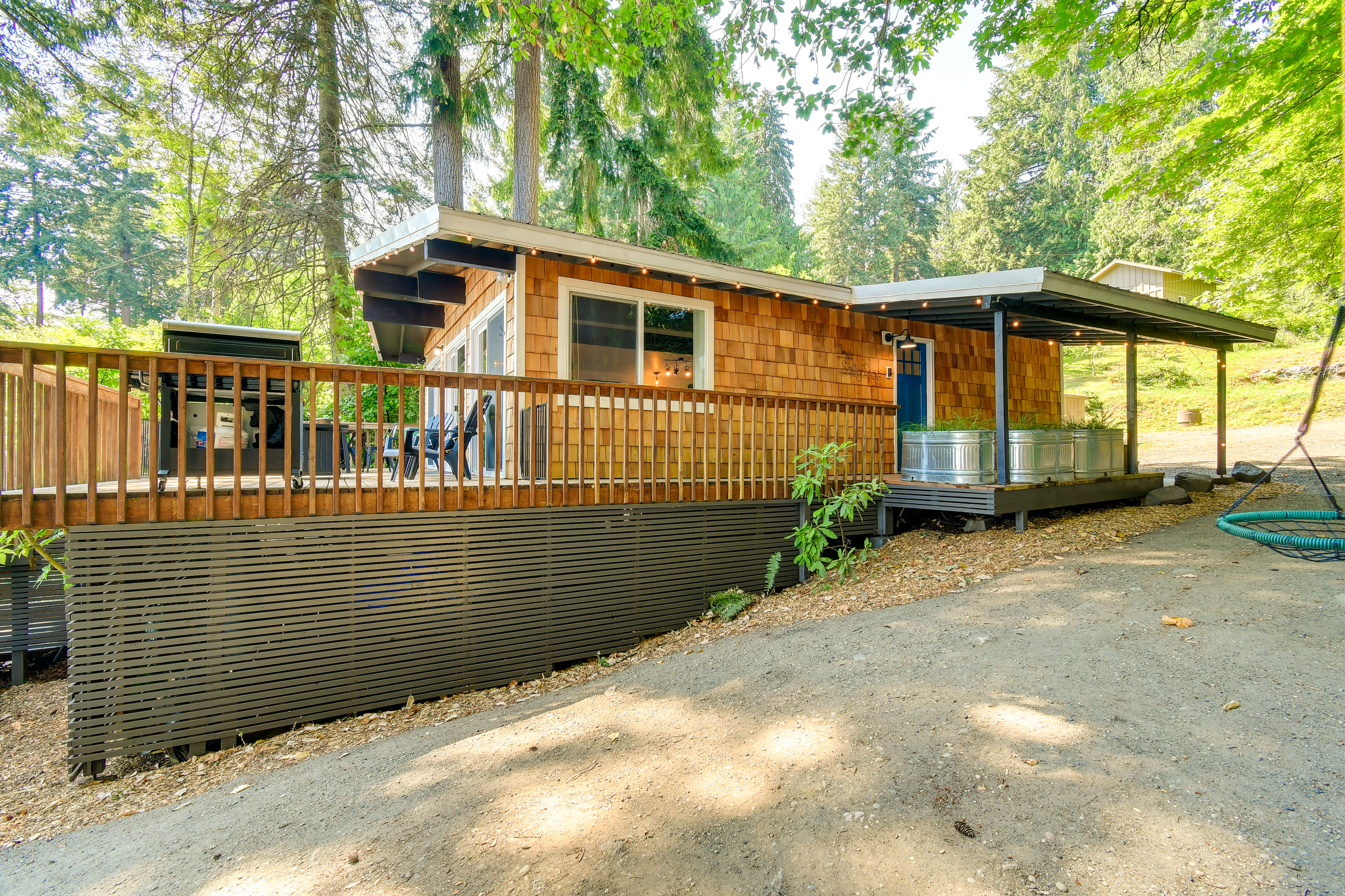 Property Image 2 - Dreamy Wooded Cabin with Private Beach & Kayaks!