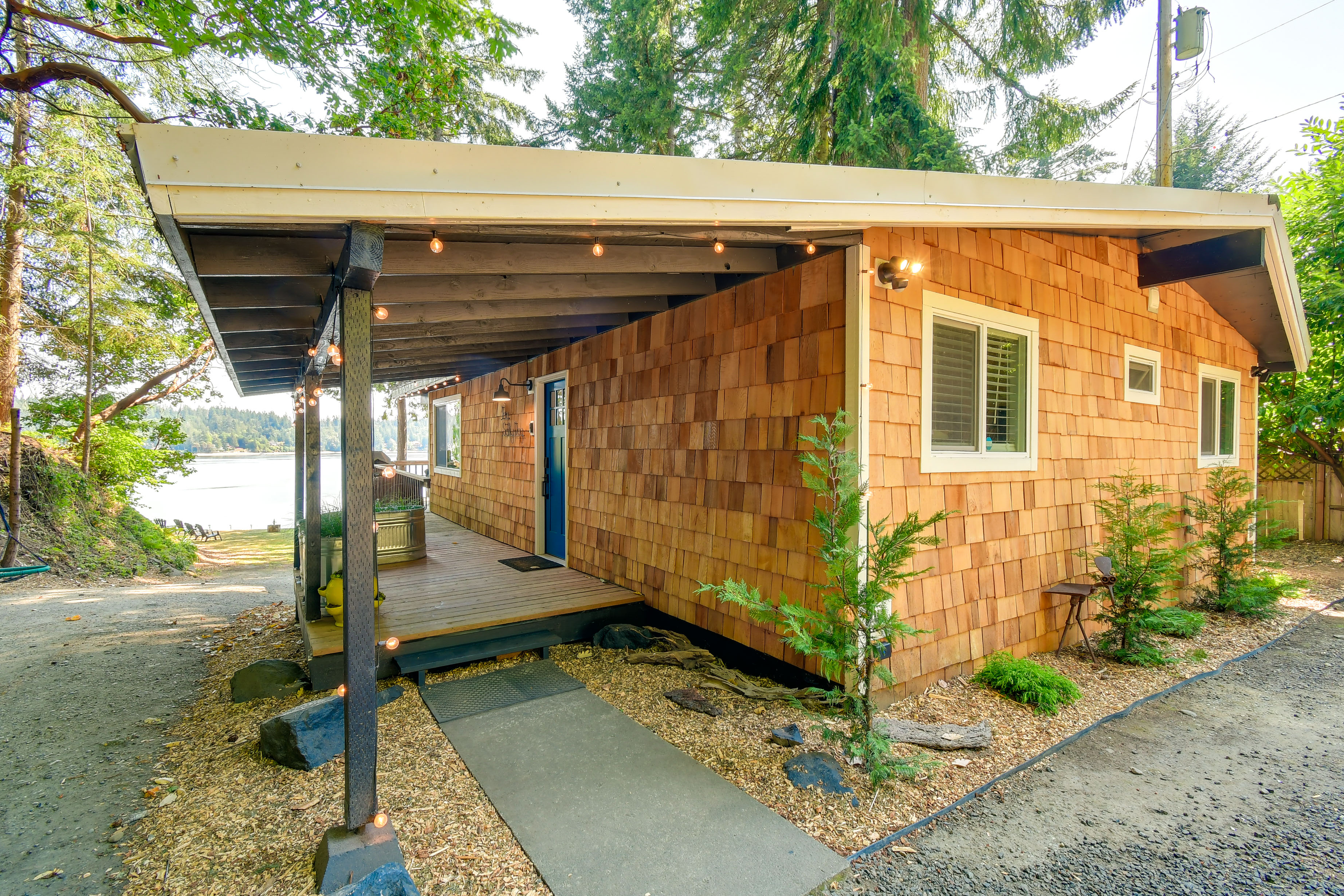 Property Image 1 - Dreamy Wooded Cabin with Private Beach & Kayaks!