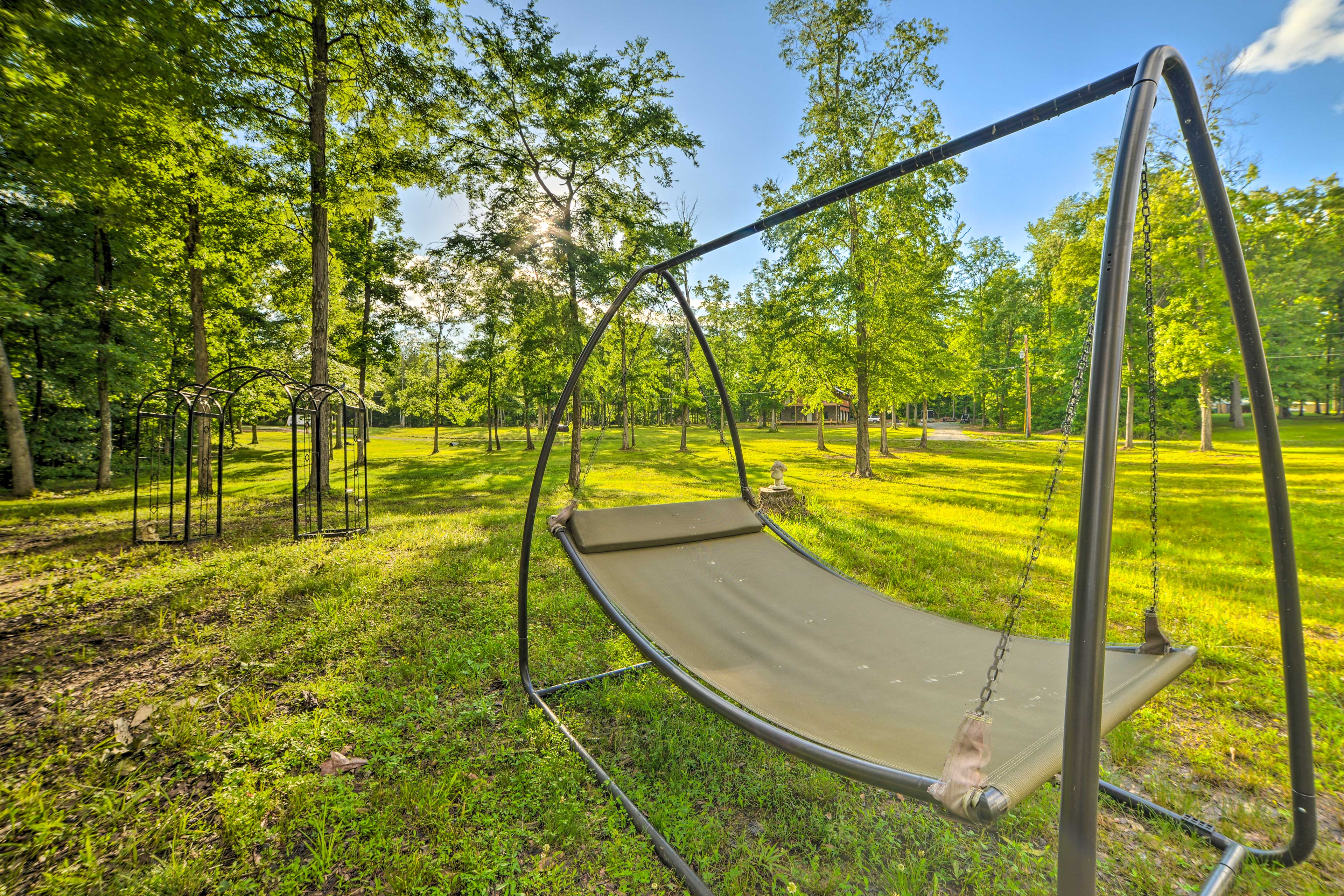 Family Leatherwood Resort Cabin w/ Fire Pit!