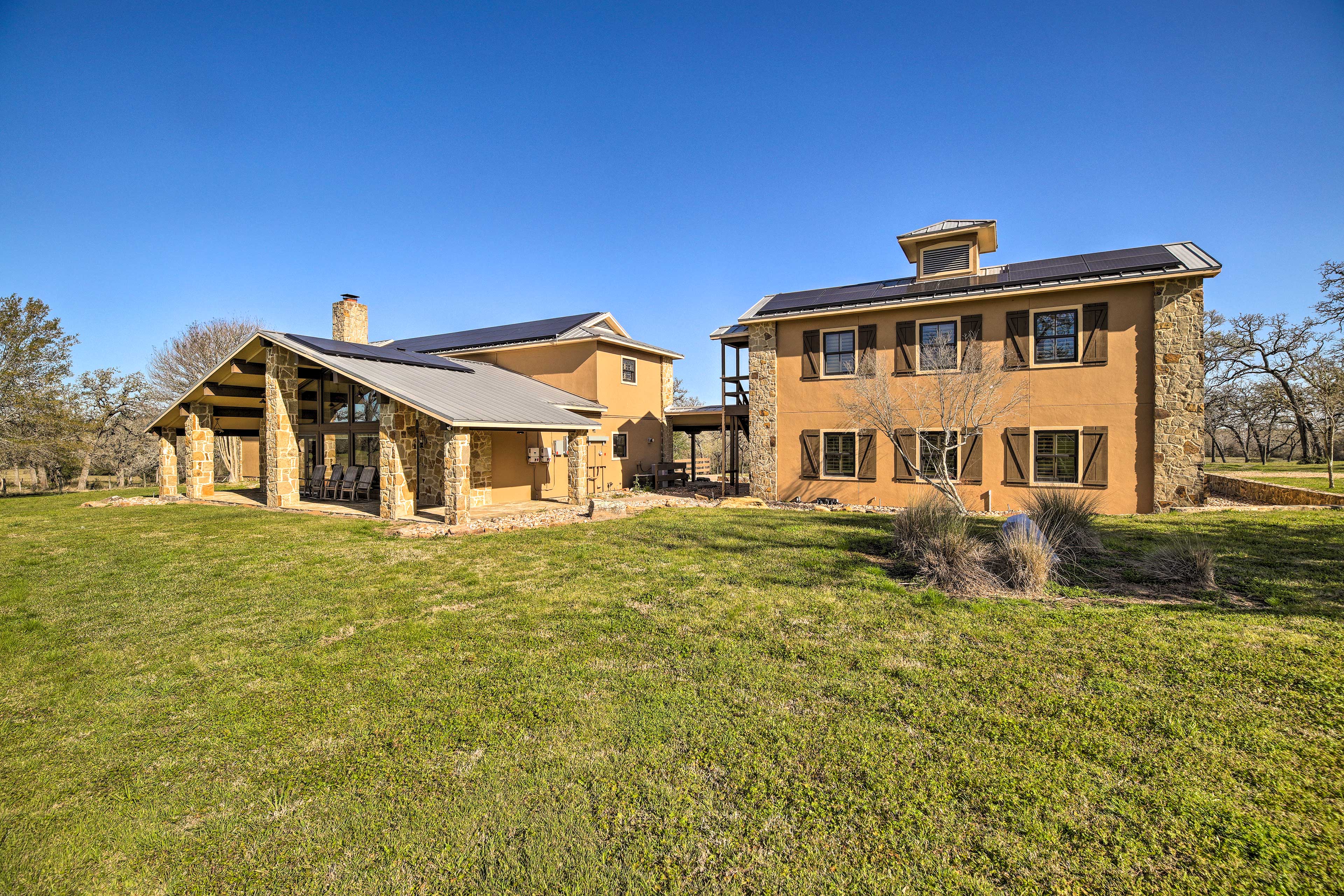 Property Image 1 - Grand Bellville Estate at ’Clear Creek Ranch’