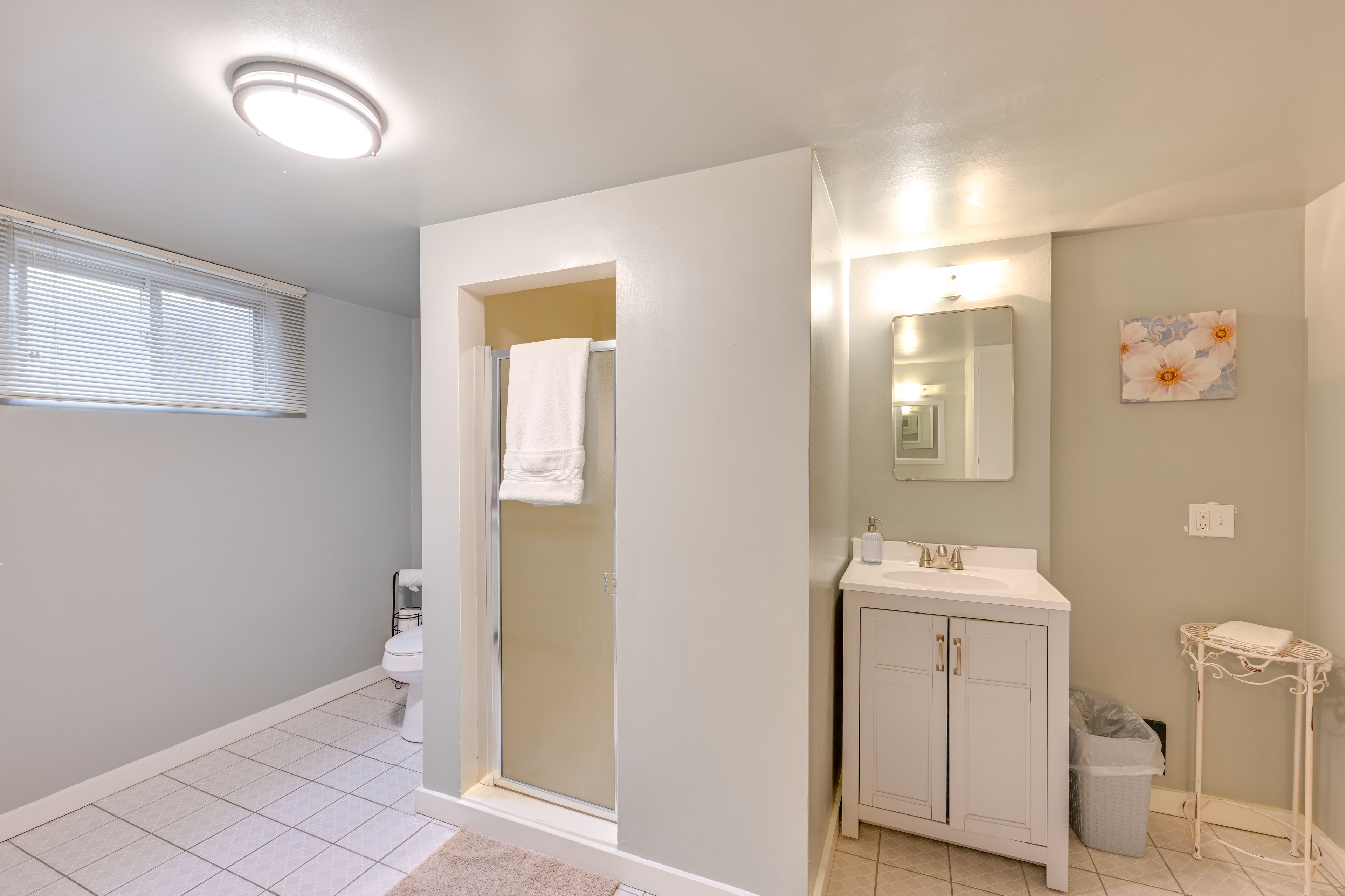 Family-Friendly Yakima Escape w/ Yard & Pool!