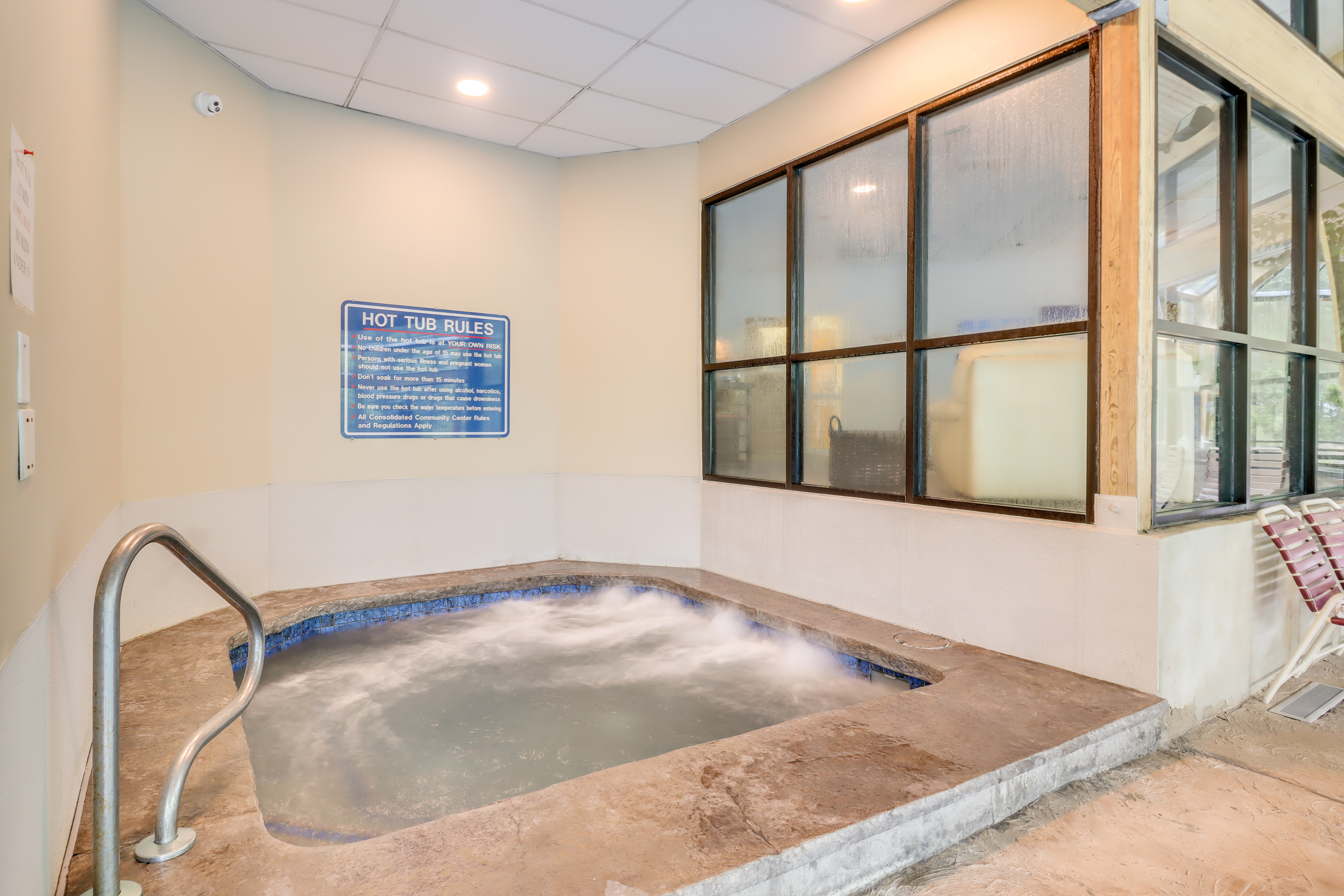 Community Indoor Pool: Tannersville Townhome