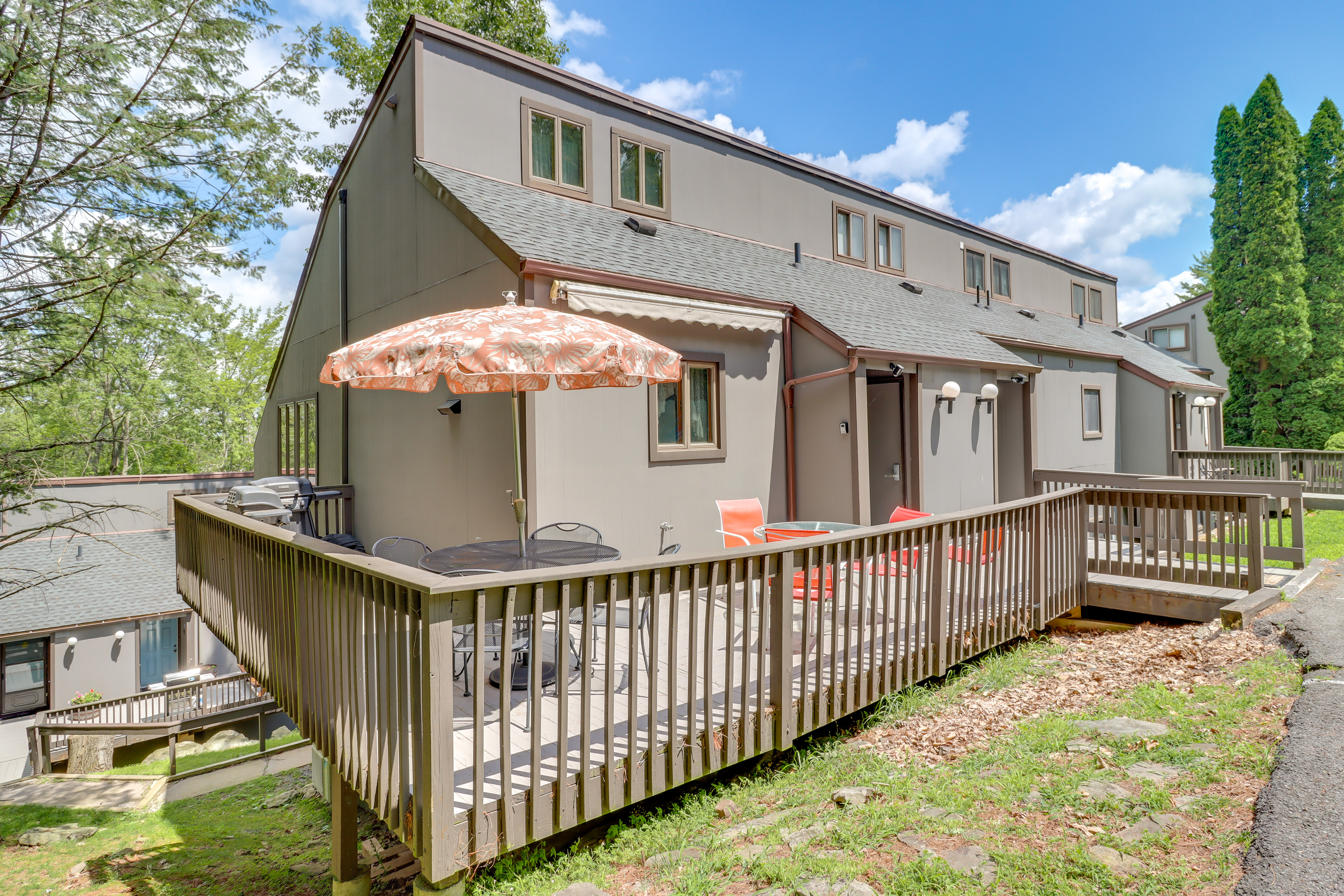 Community Indoor Pool: Tannersville Townhome