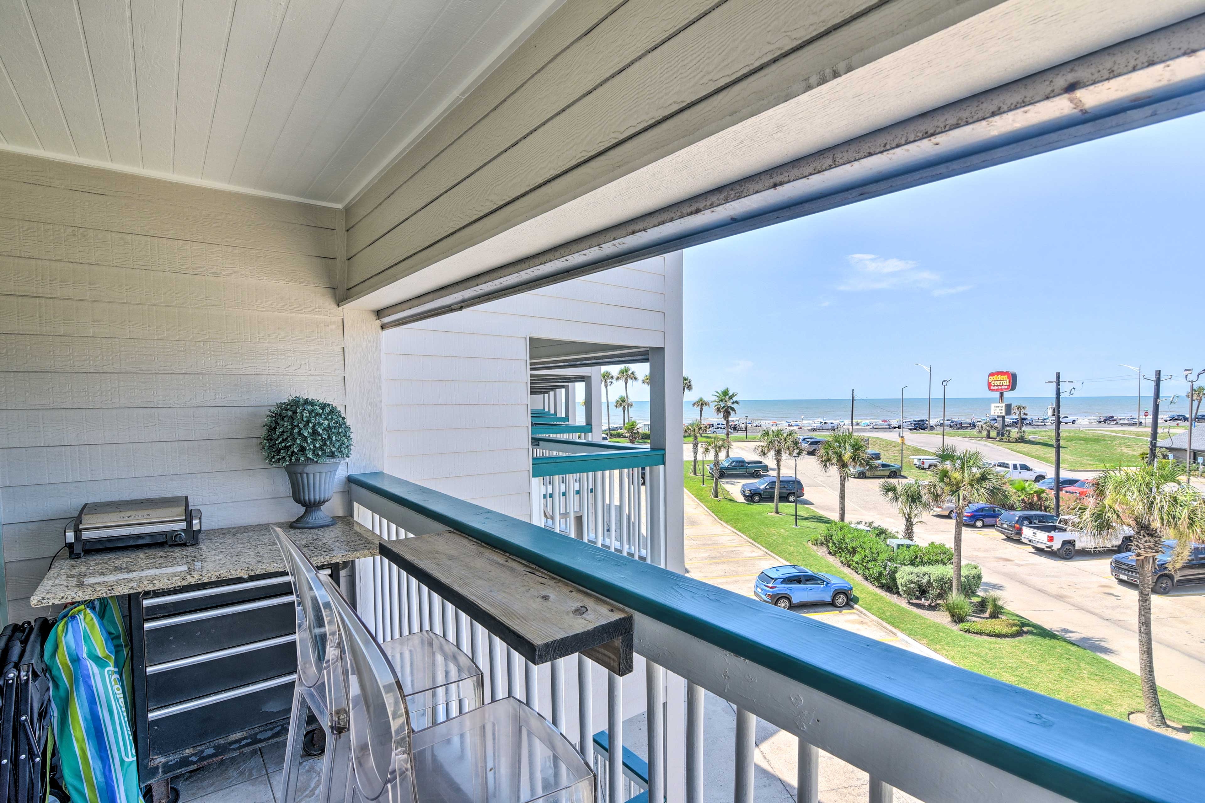 Property Image 2 - Galveston Condo w/ Oceanfront Views & 2 Pools