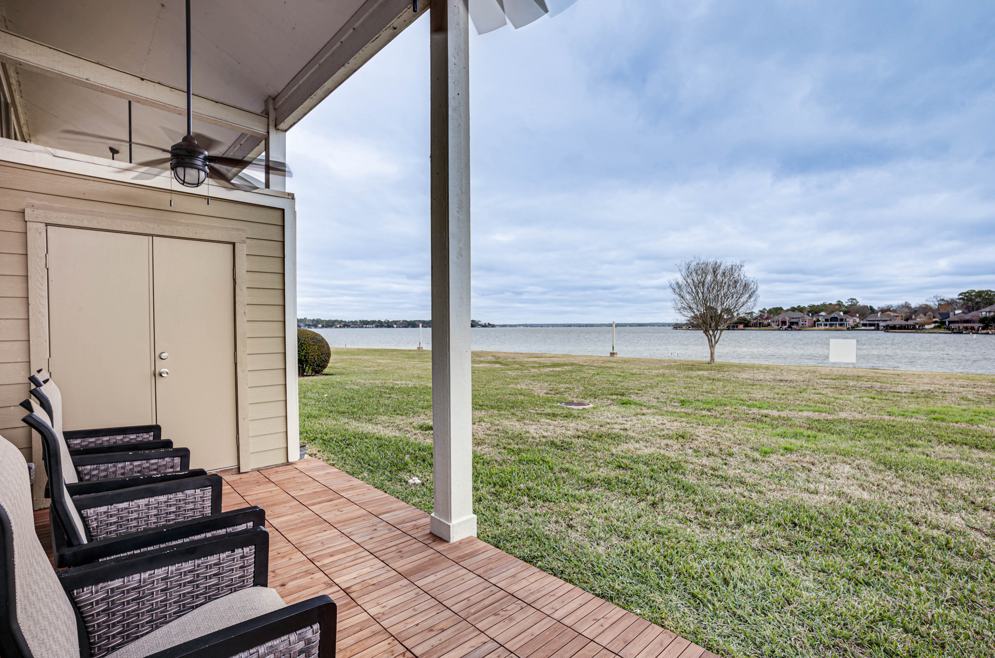 Property Image 2 - Gorgeous Lakefront Townhome w/ Pool Access & Views