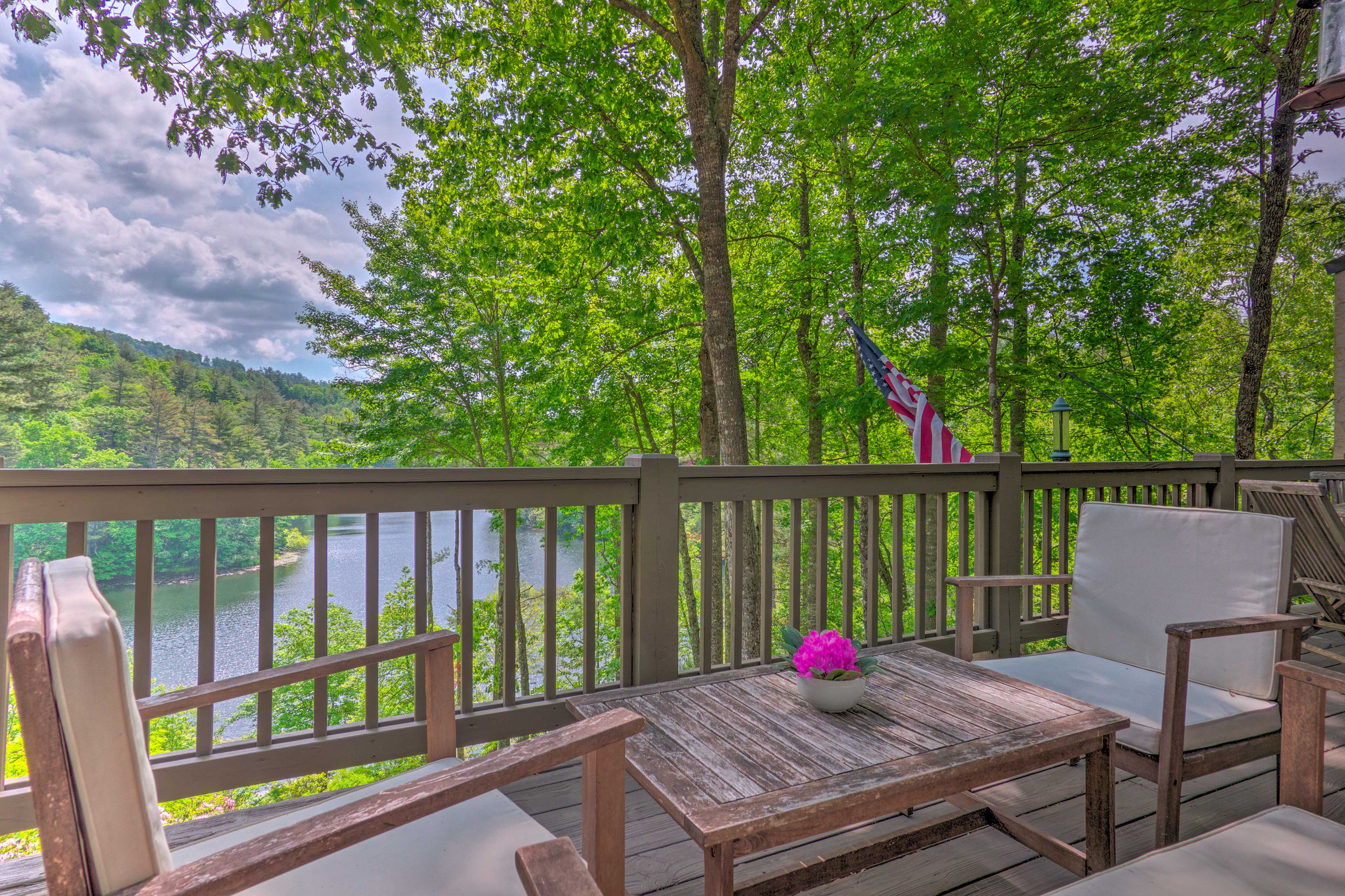 Property Image 1 - High-End Sapphire Retreat on Fairfield Lake!