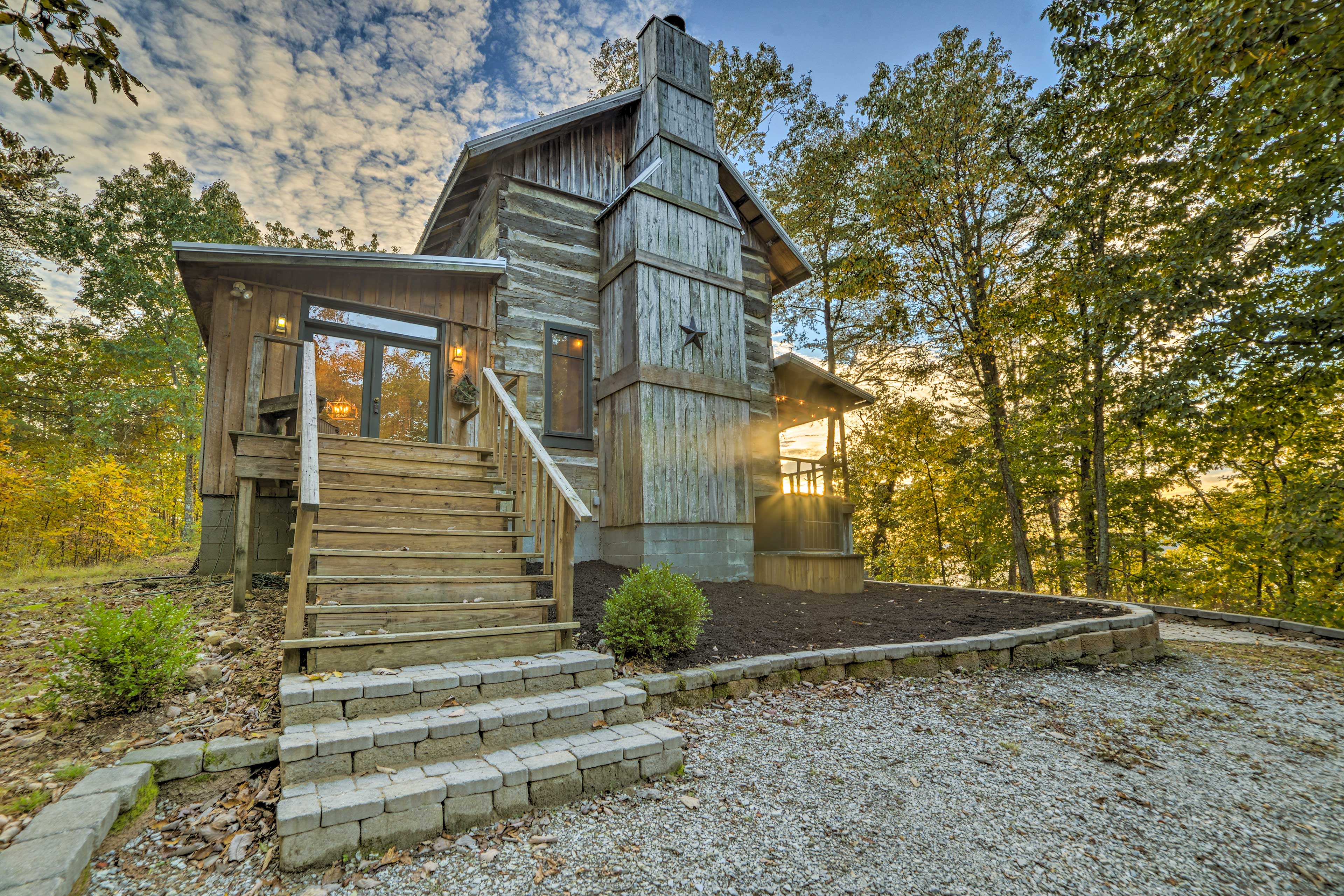 Property Image 2 - Historic Cabin w/ Stunning Kentucky Lake View