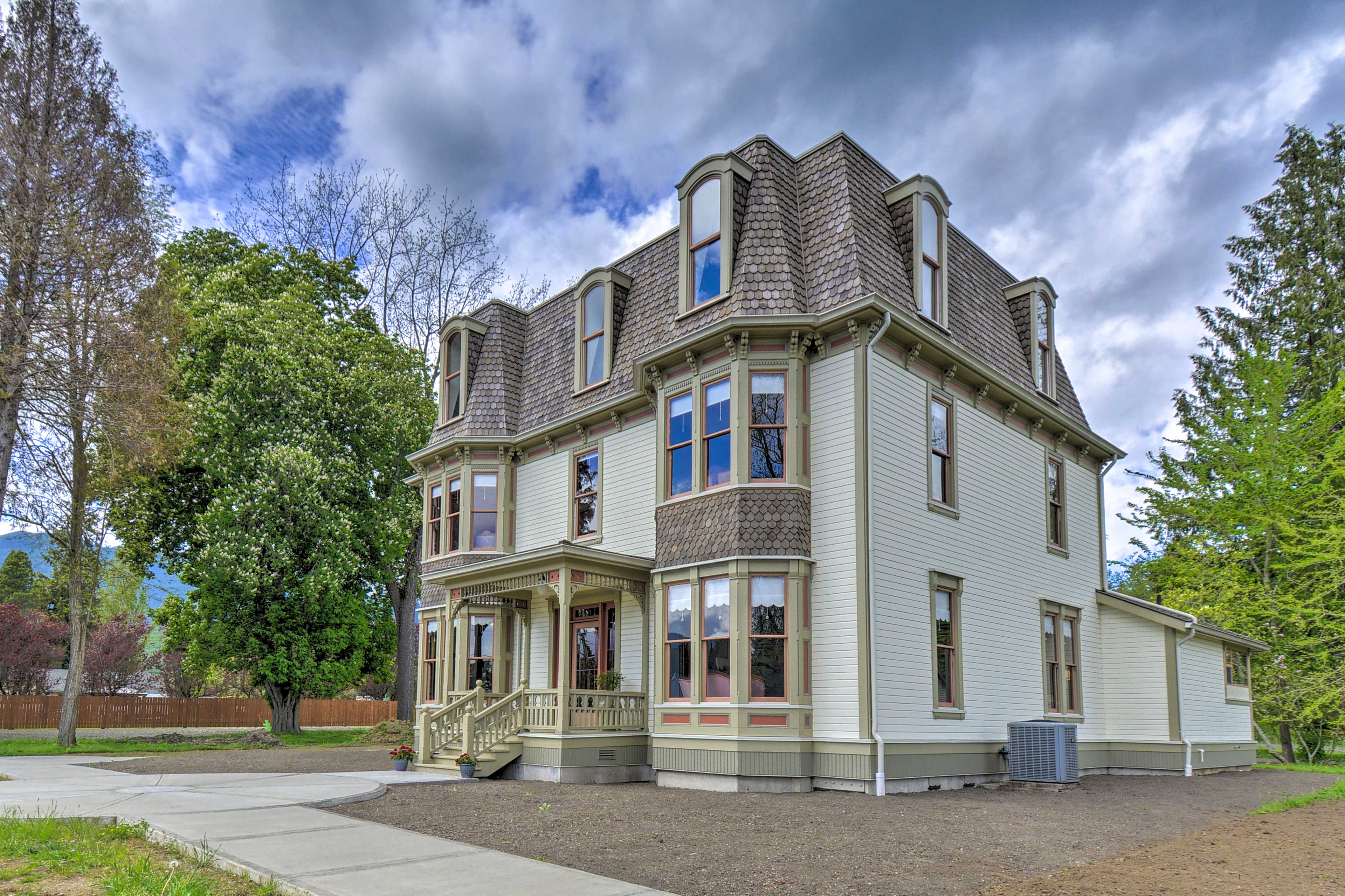 Historic, Victorian Villa w/ Park On-Site