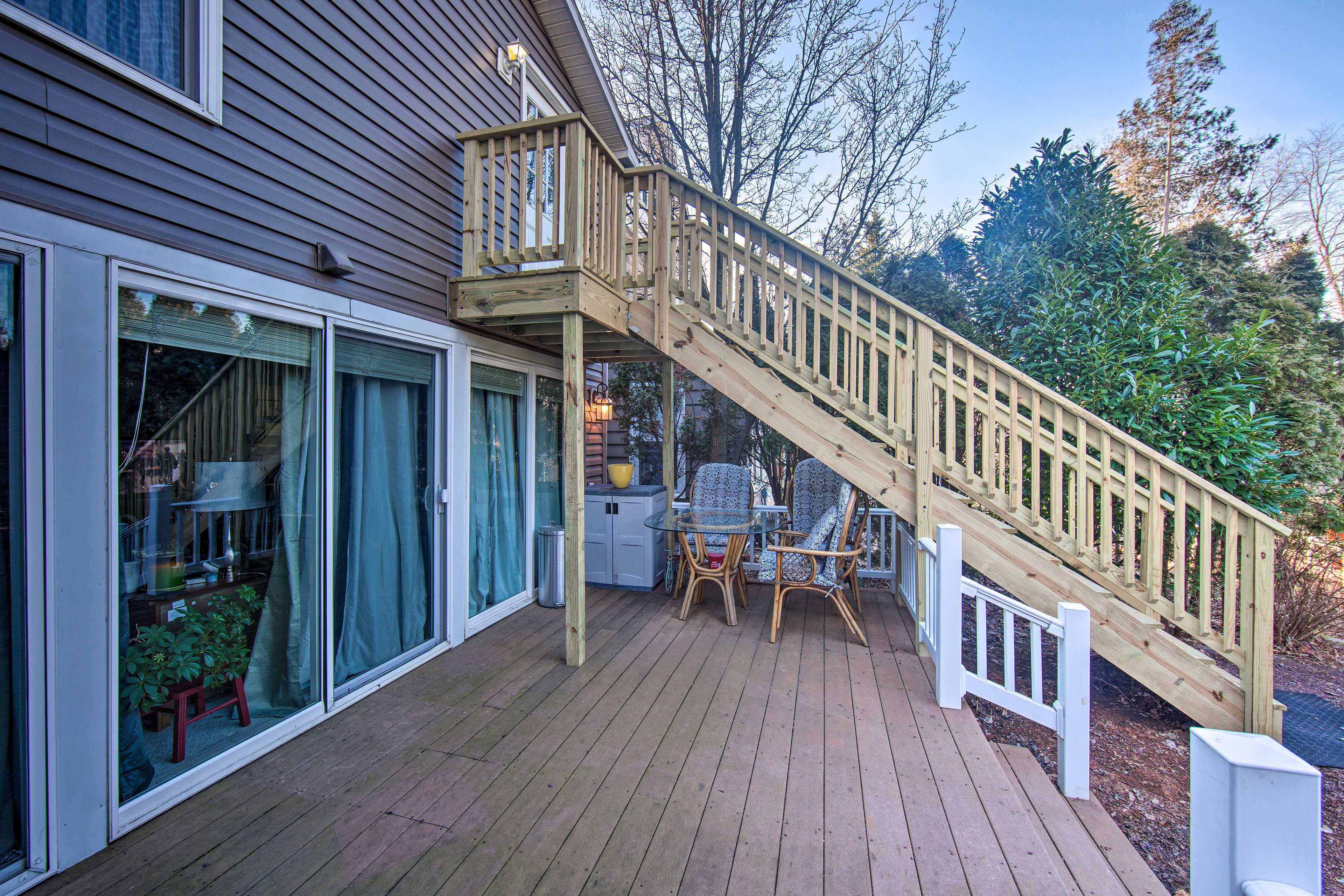 Central Hummelstown Apt: 4 Miles to Hershey Park!