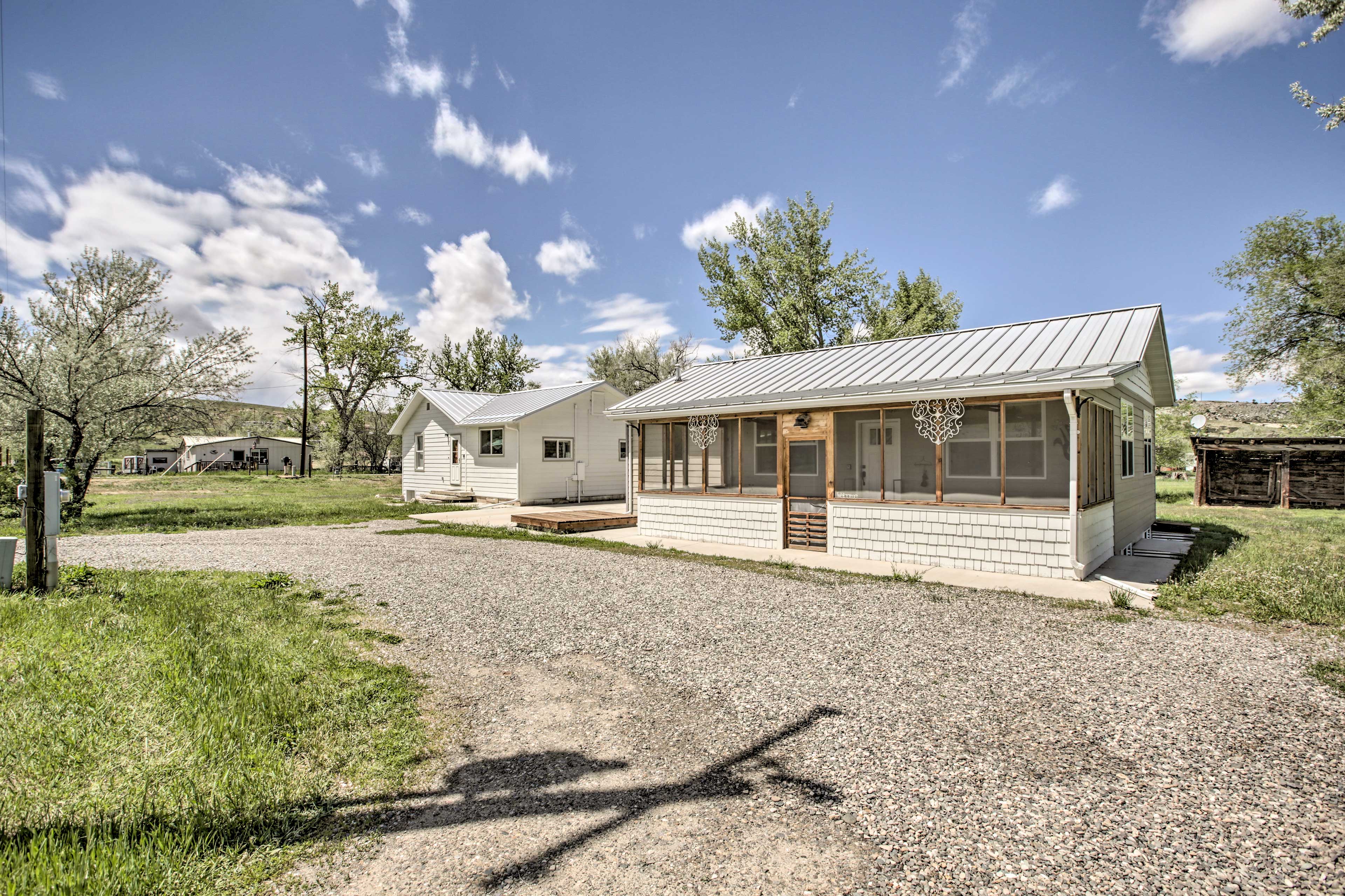 Property Image 2 - Idyllic Gem: Screened Porch, 1/2 Mi to River!