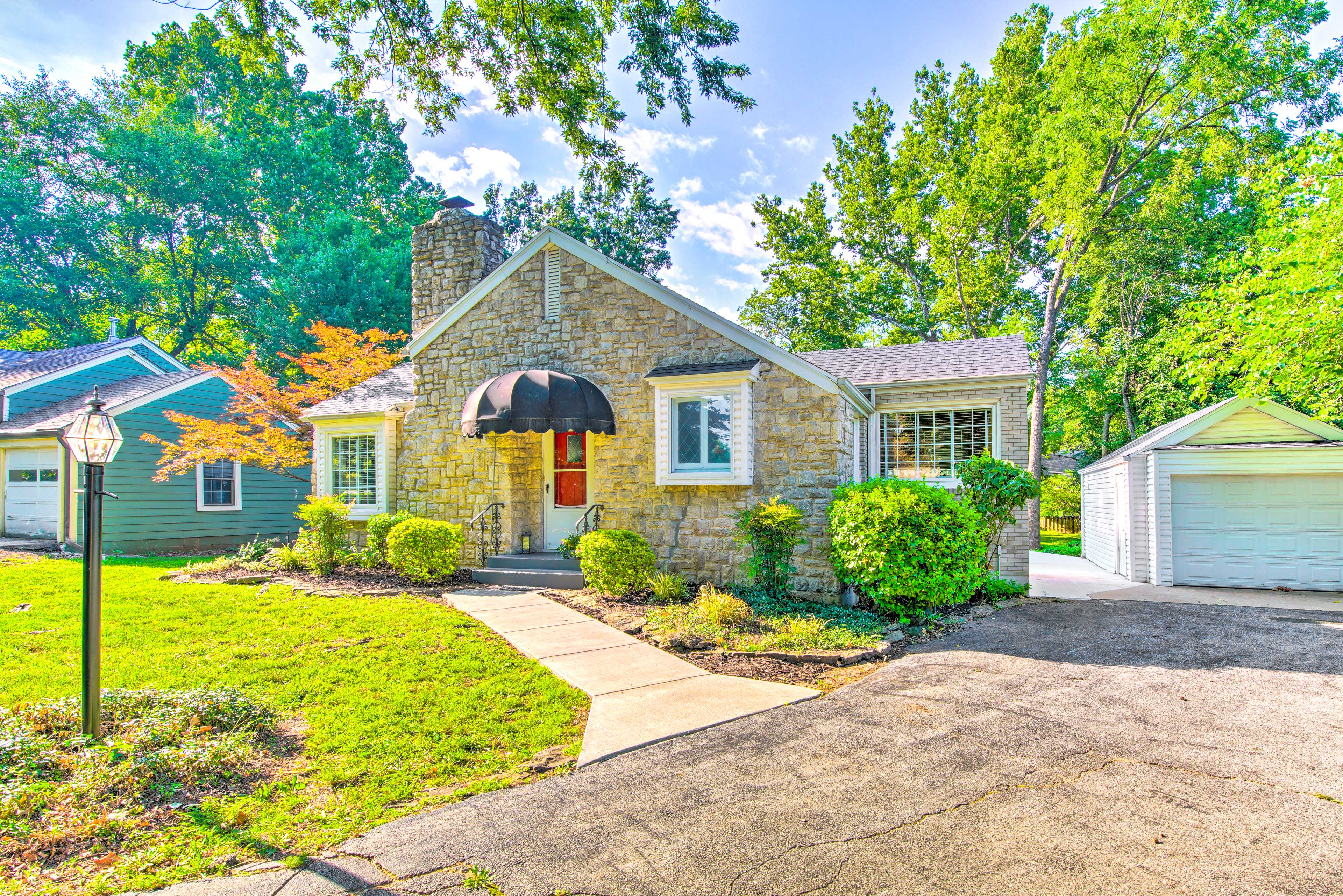 Property Image 2 - Idyllic Springfield Haven w/ Screened Porch!