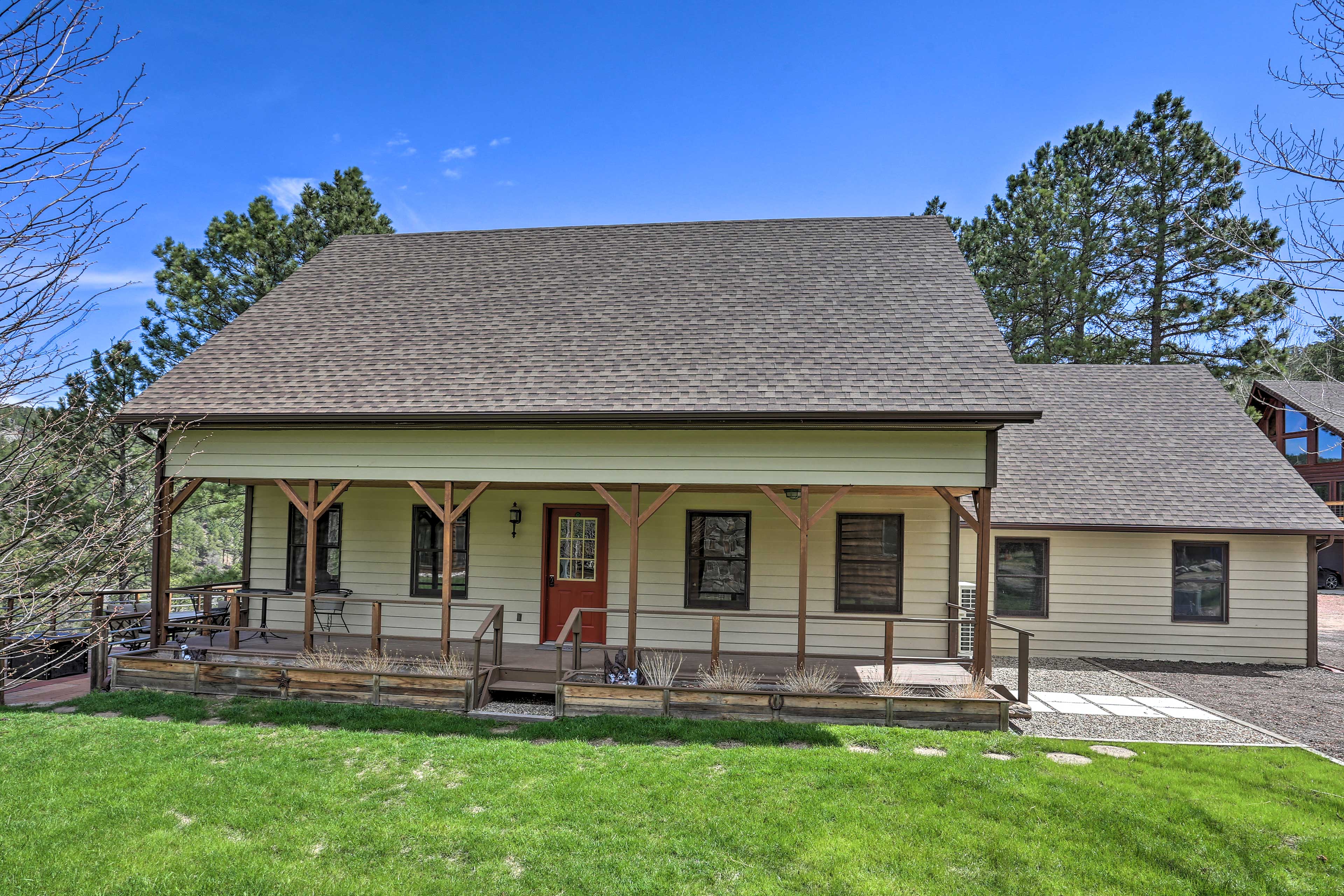 Keystone Cabin w/ Mount Rushmore Views