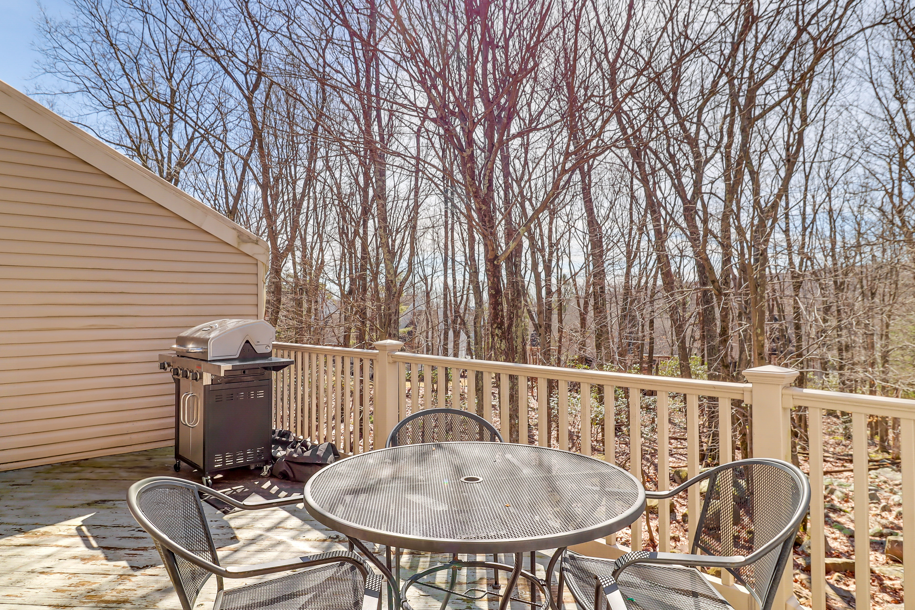 Community Perks & Deck: Lake Harmony Townhome!