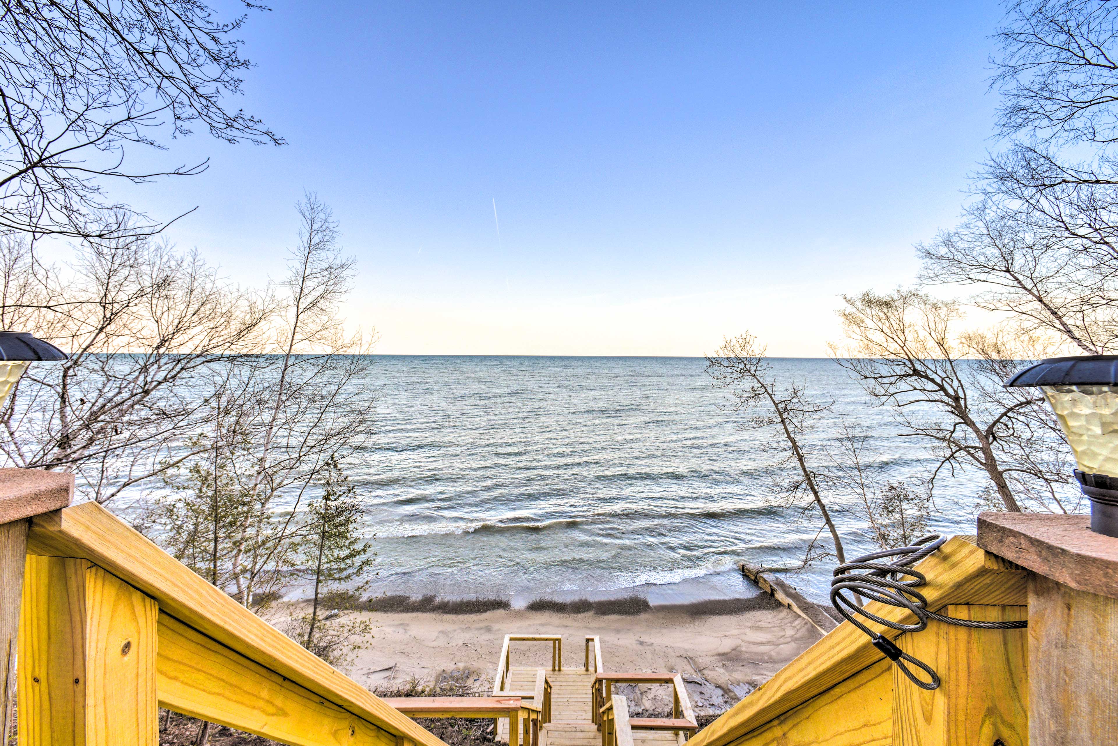 Property Image 2 - Lakefront Applegate Retreat w/ Private Beach!