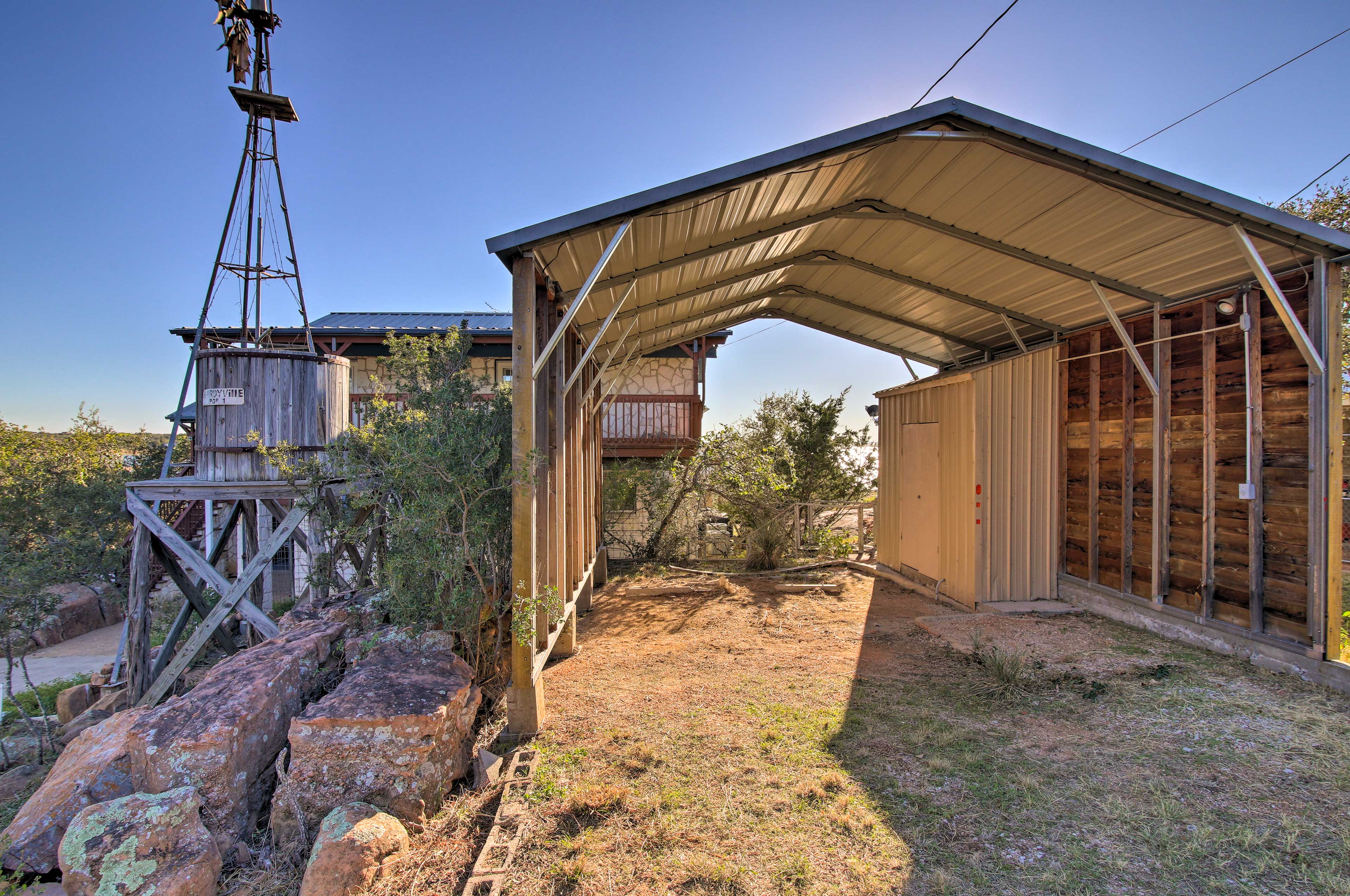 Private Deck & Grill: Sunny Lakefront Escape