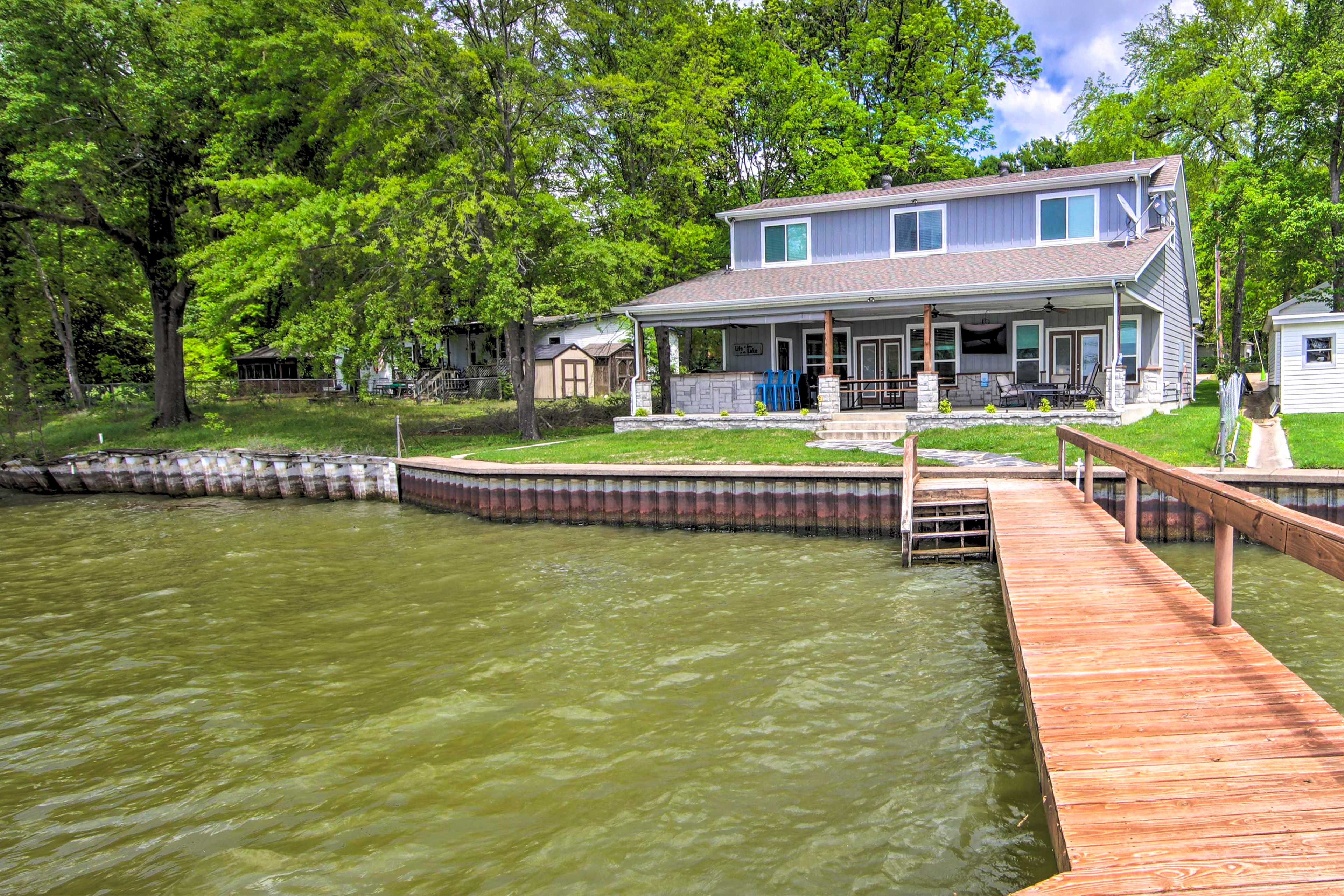 Property Image 1 - Lakefront Mabank Retreat w/ Dock + Boat House