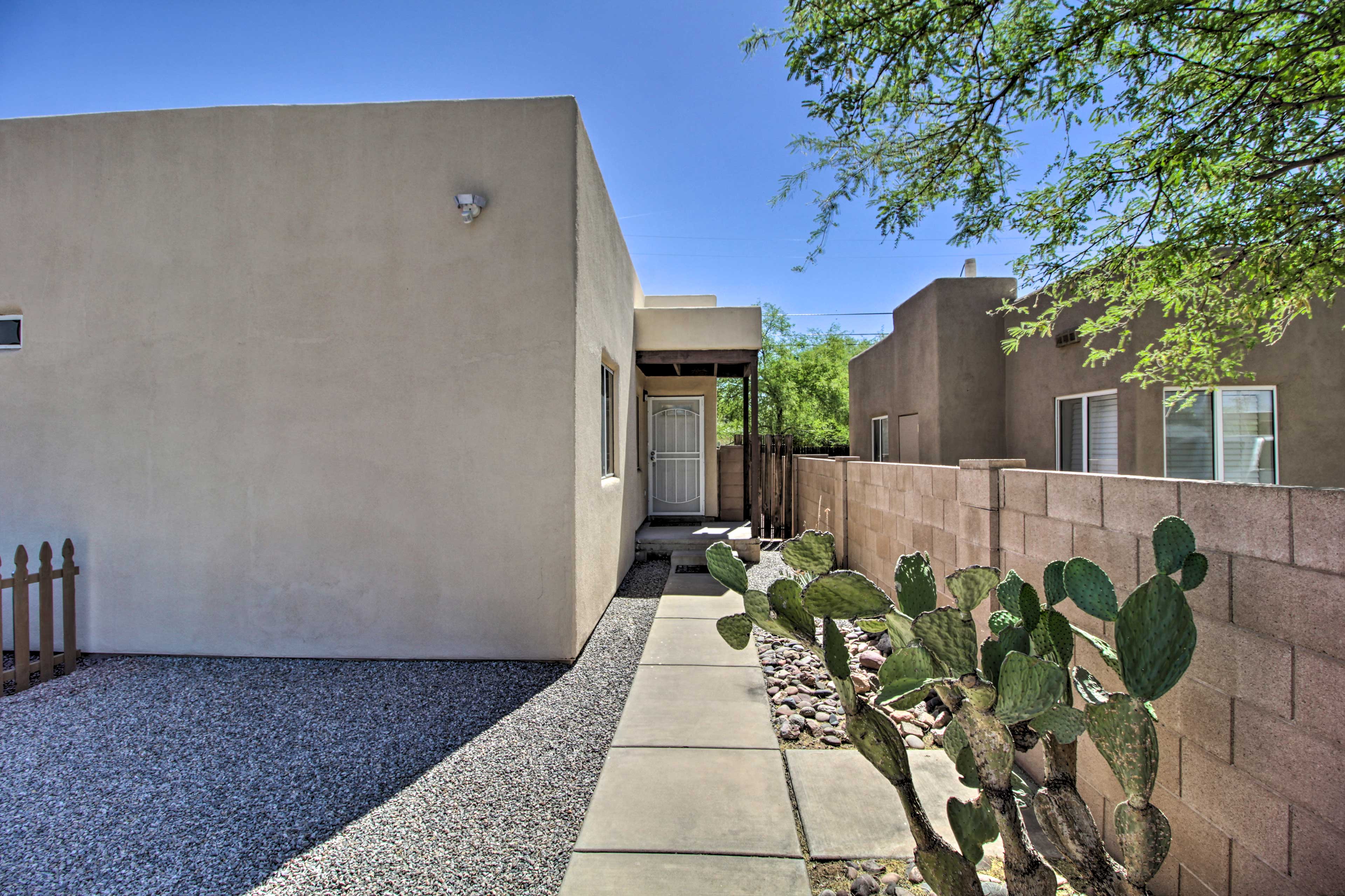 Property Image 2 - Lovely Tucson Casita w/ Gas Grill + Mtn Views