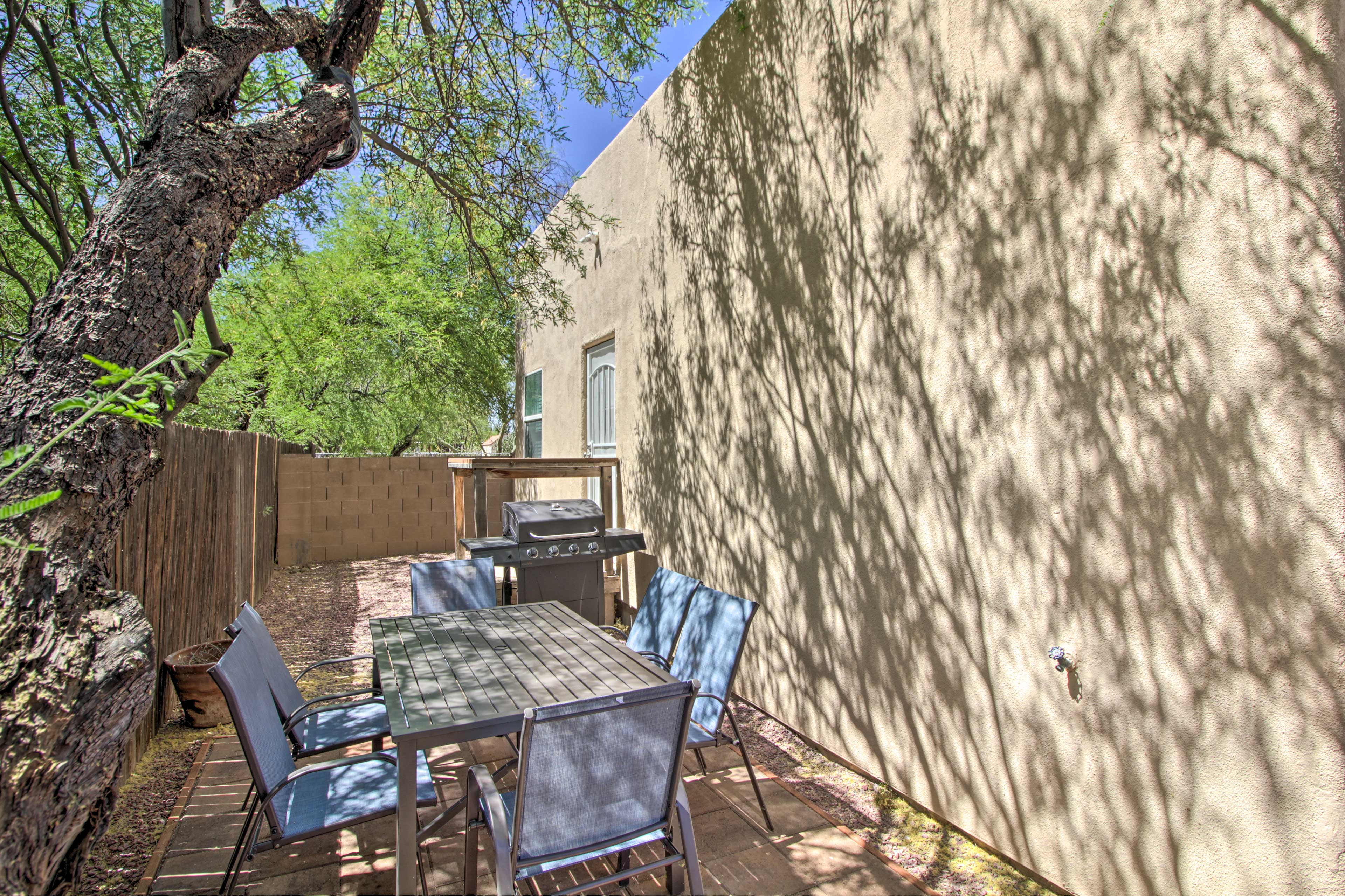 Property Image 1 - Lovely Tucson Casita w/ Gas Grill + Mtn Views