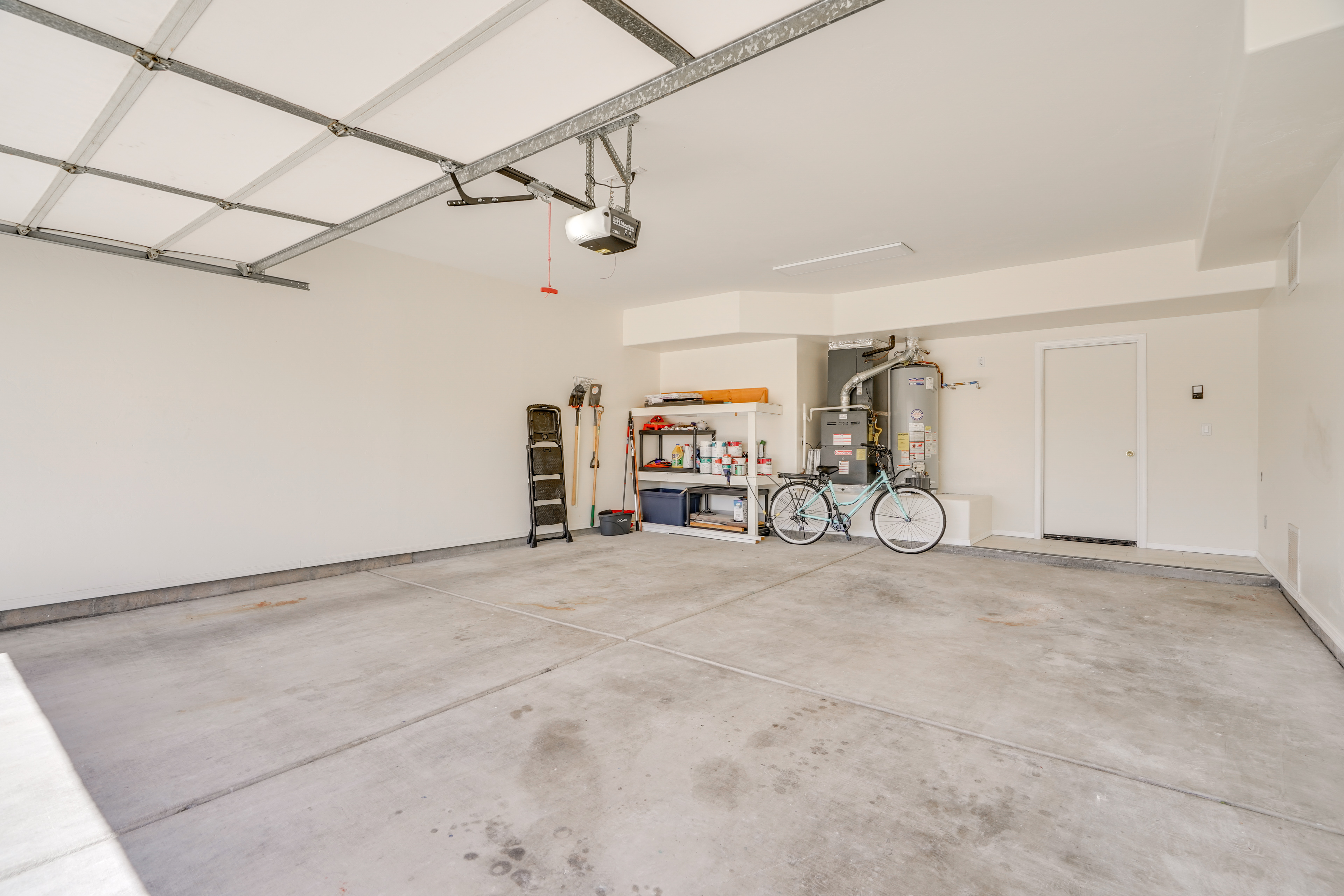 Hike, Bike, Bring Your Pets! Mtn-View Tucson Home