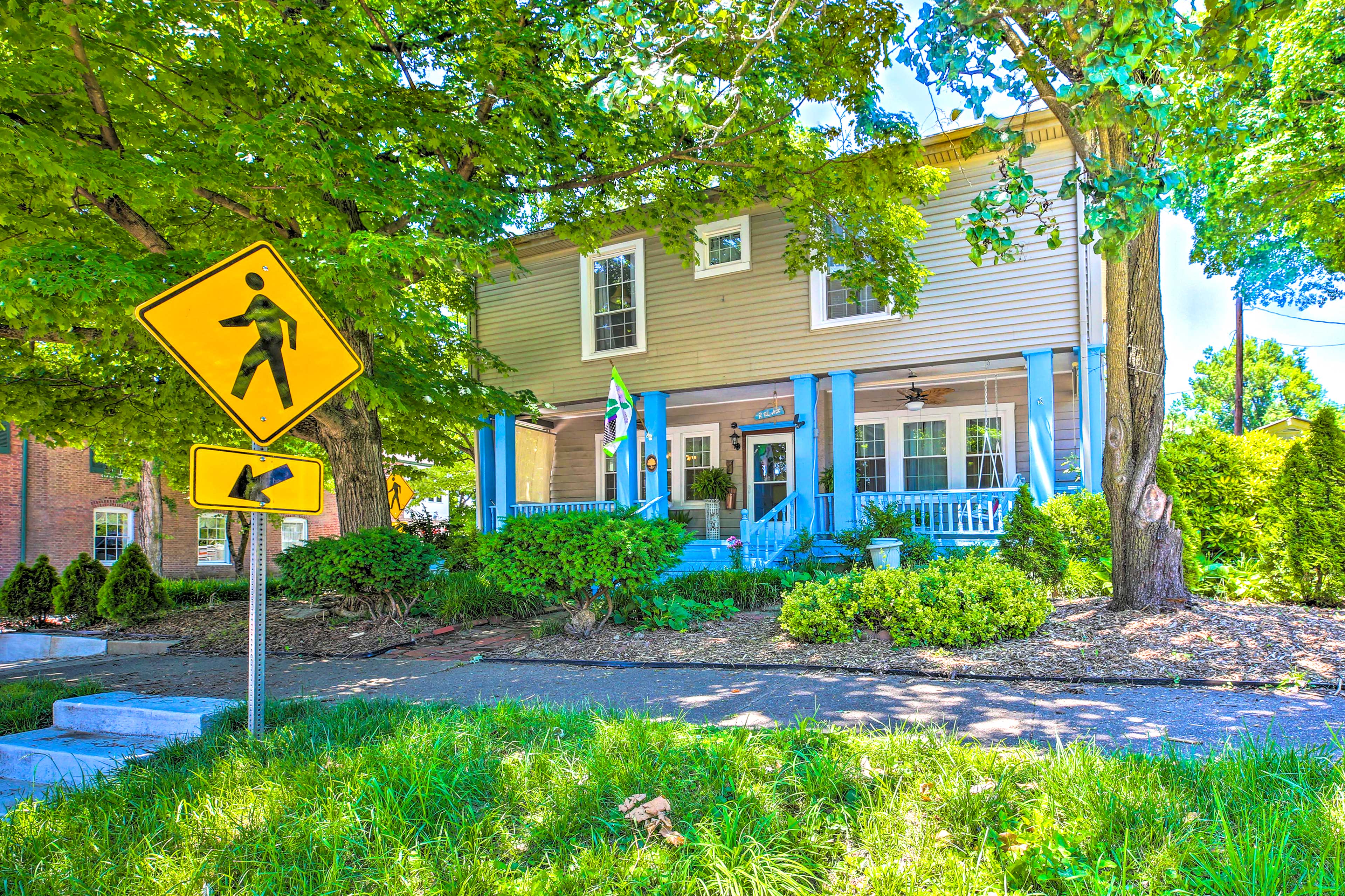 Property Image 2 - ’Lucy’s Place’ Elizabethtown Home w/ Fire Pit