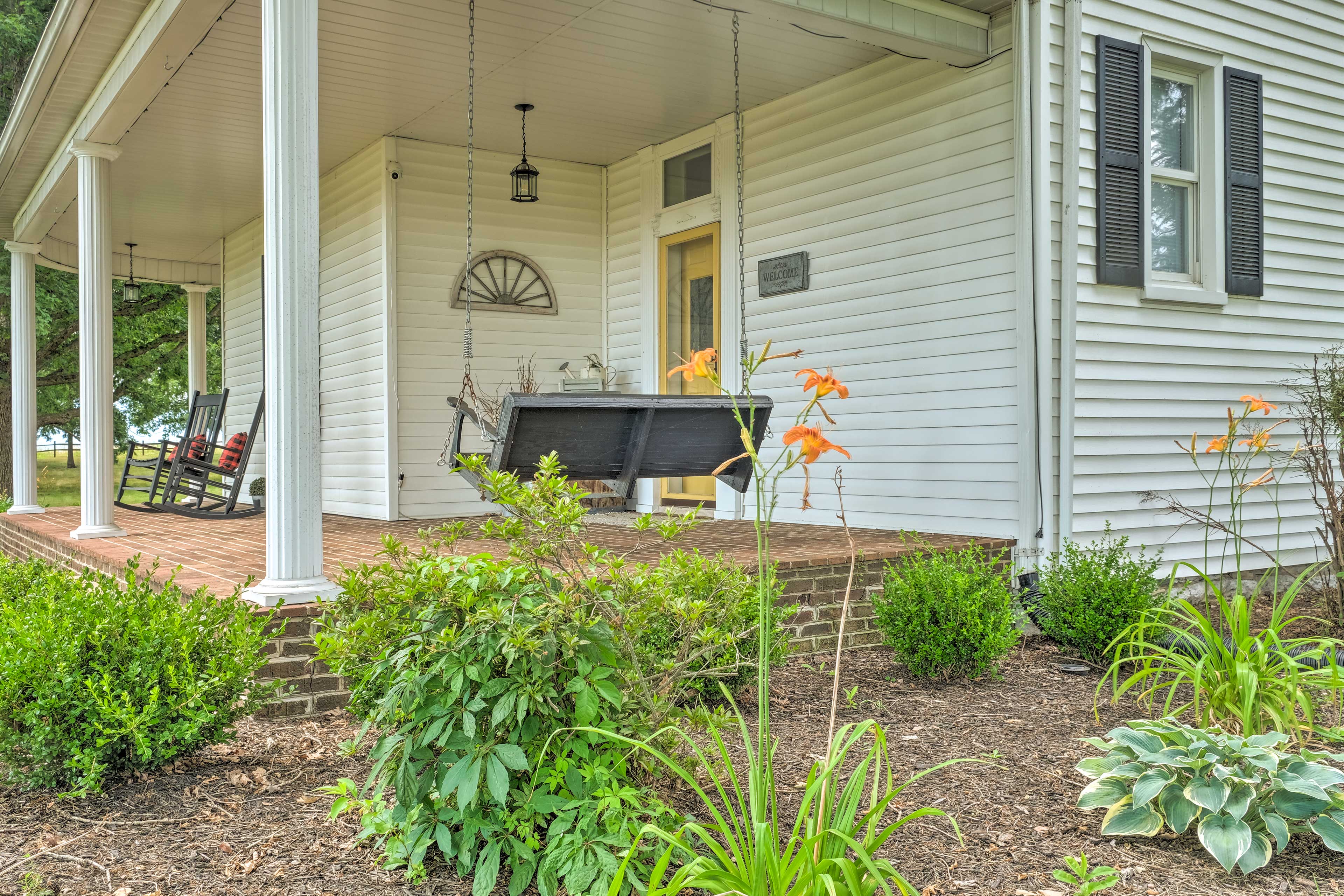 Property Image 1 - Lush, Modern Farmhouse w/ Mtn Views & Sunroom