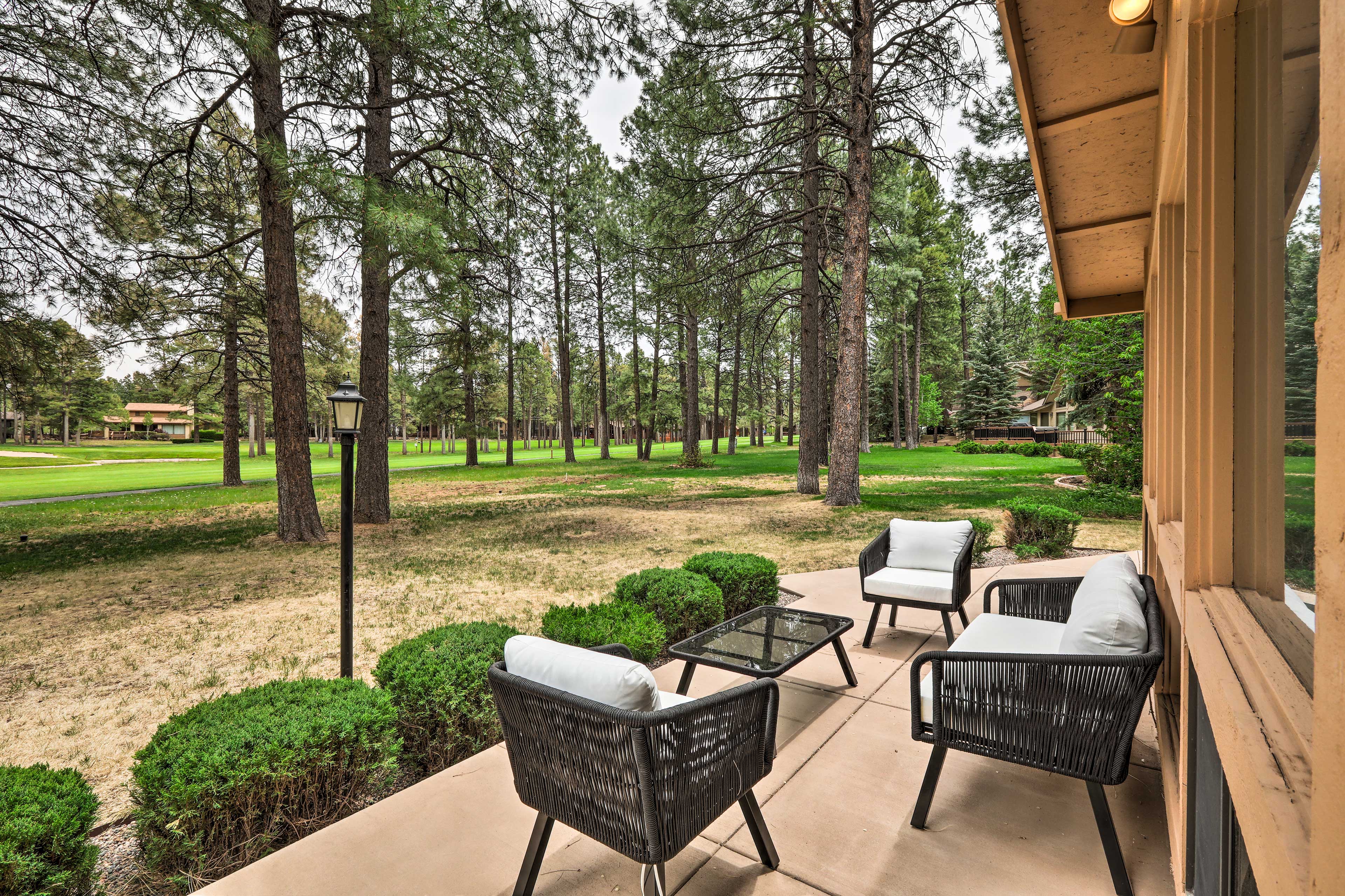 Luxe Flagstaff Retreat w/ Updated Amenities!