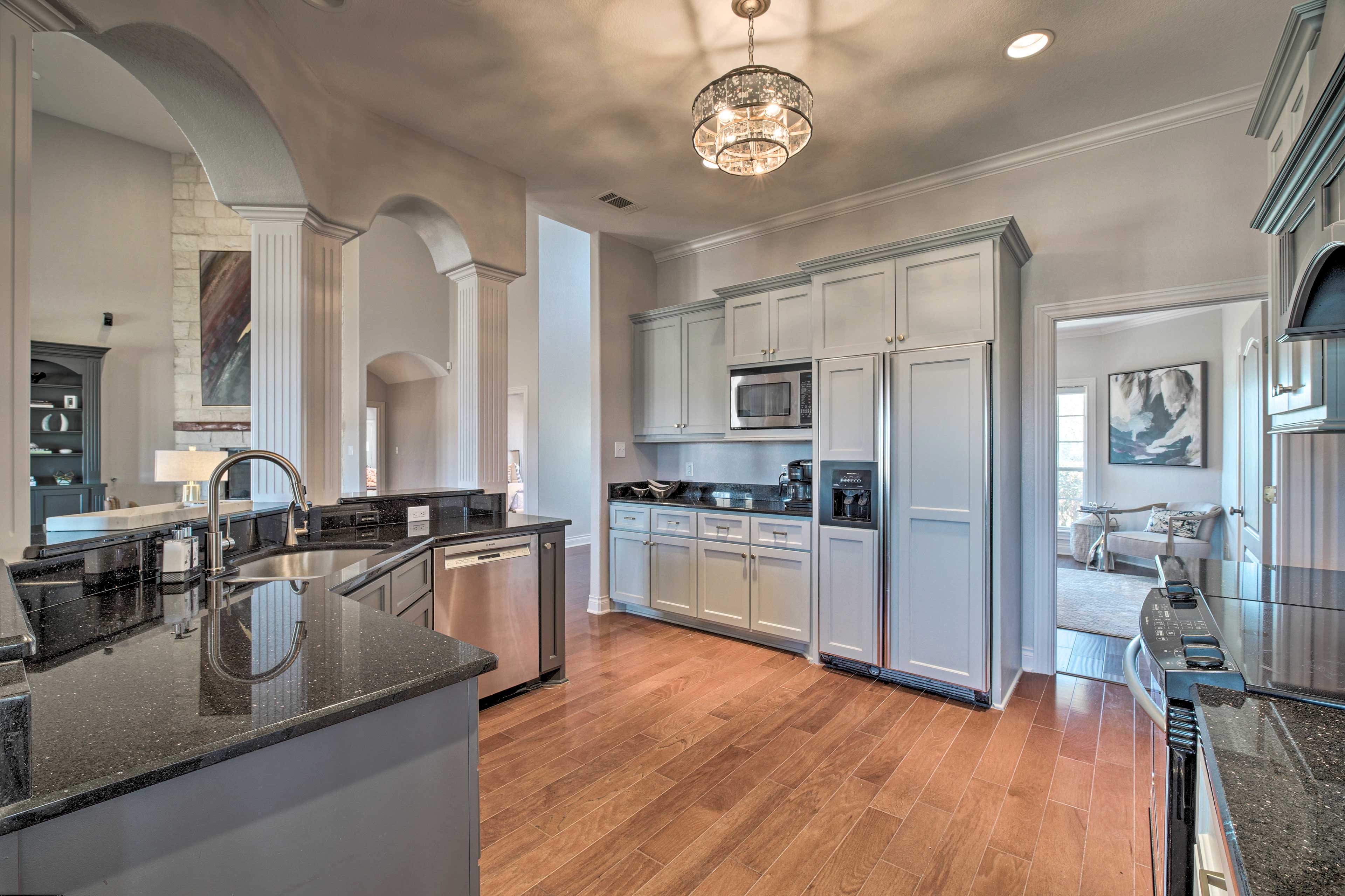 Luxurious Aggieland Retreat 14 Mi to A&M! Home Rental in Navasota