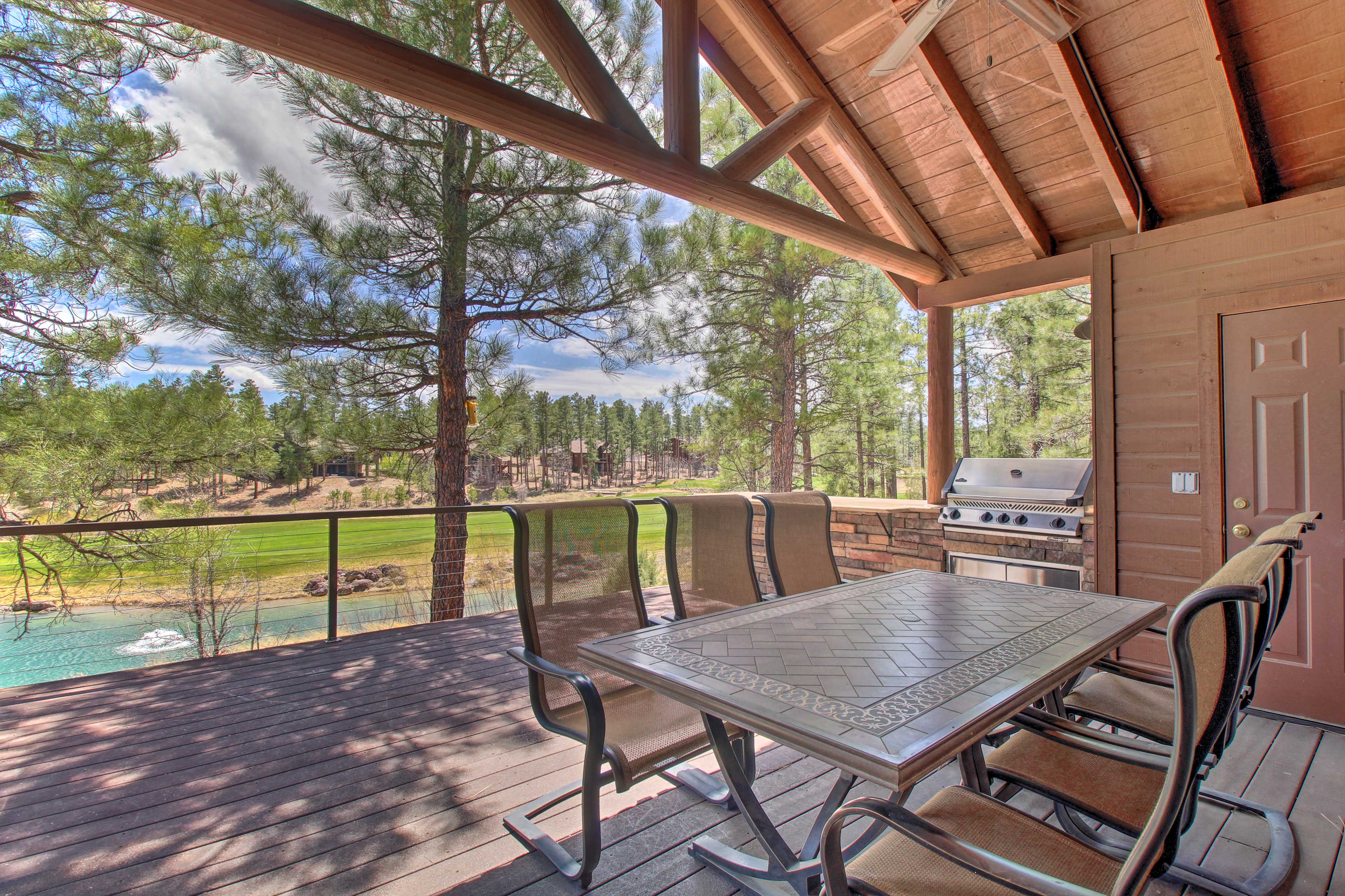 Property Image 1 - Luxe Show Low Cabin: Golf Course & Lake Views