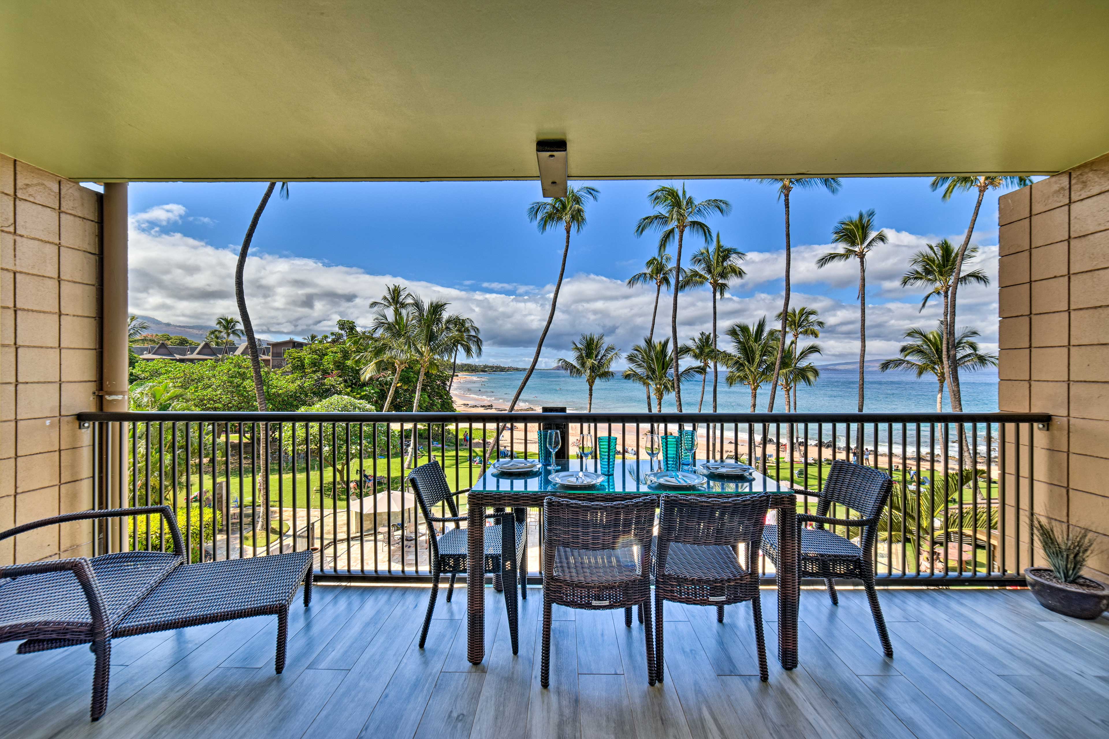 Property Image 1 - Luxury Oceanfront Mana Kai Resort Condo