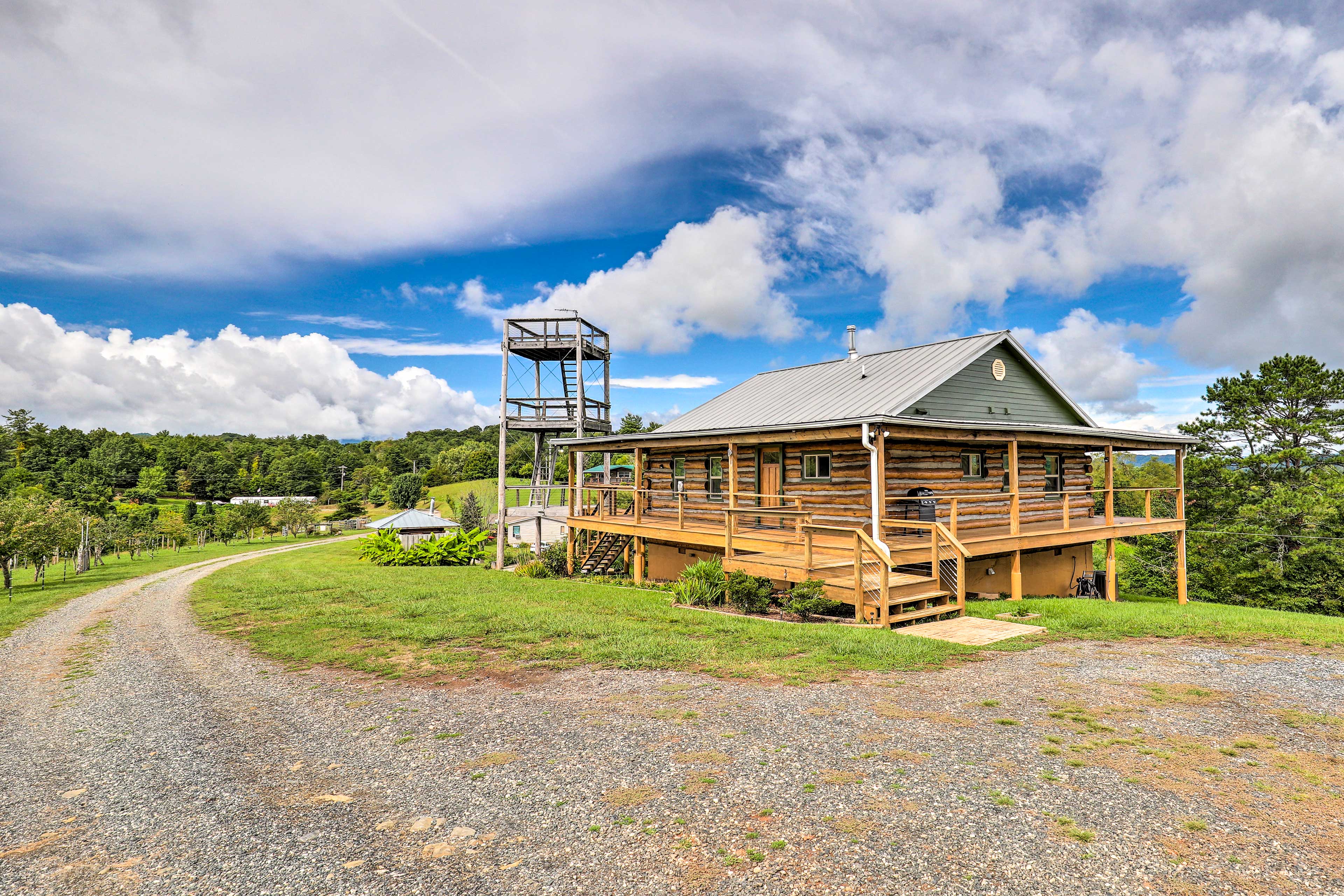 Property Image 2 - Marshall Mountain Retreat: Lovely Vineyard Views!