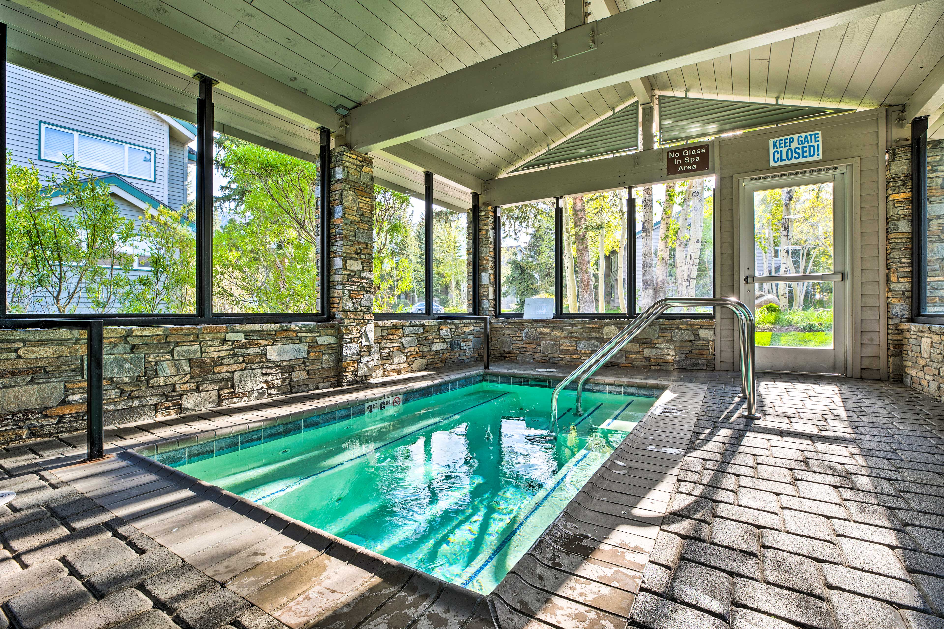 Property Image 2 - Mammoth Lakes Nature Escape: Hot Tub Access!