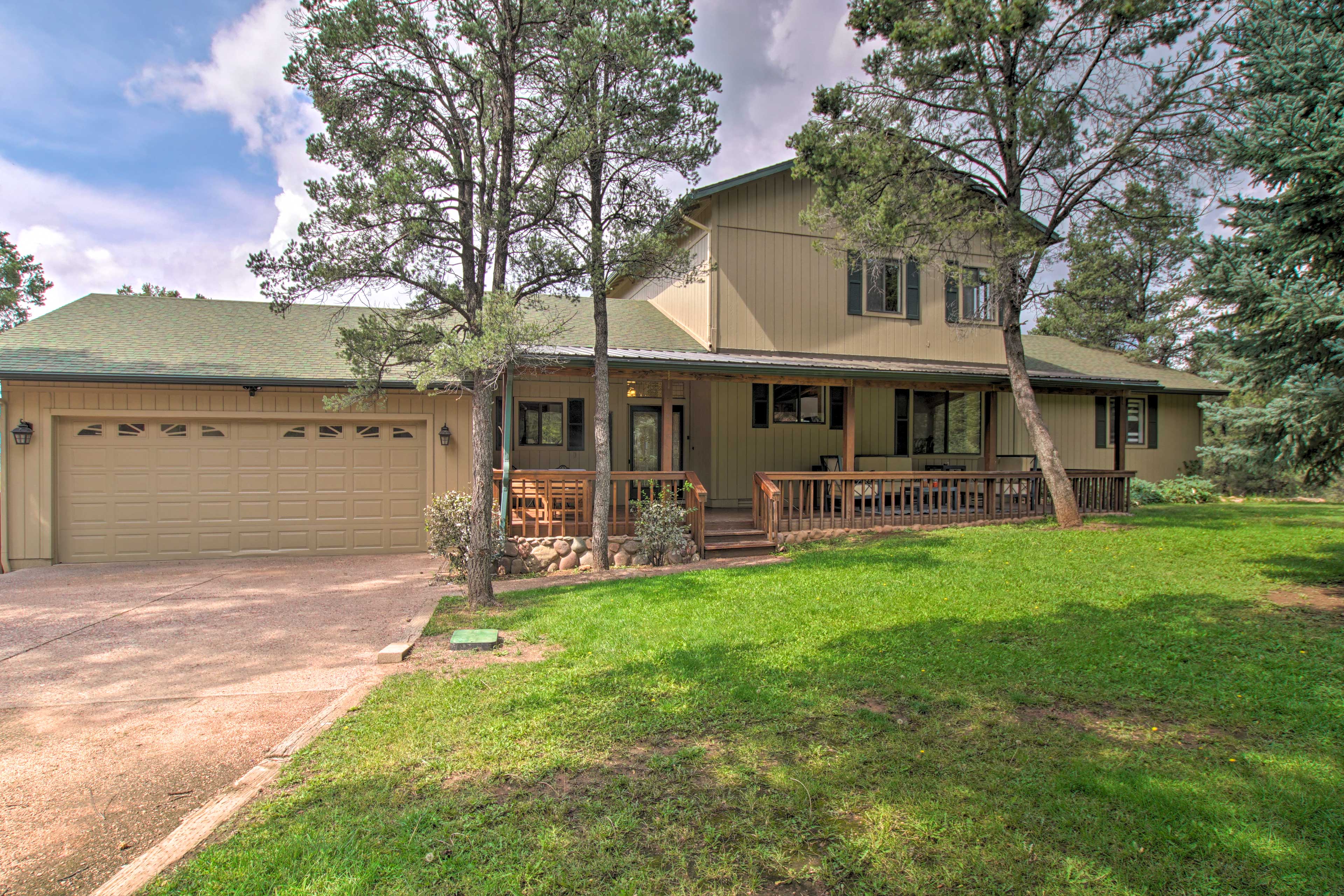 Property Image 1 - Multi-Family ’Rocking Horse Ranch’ w/ Sauna!