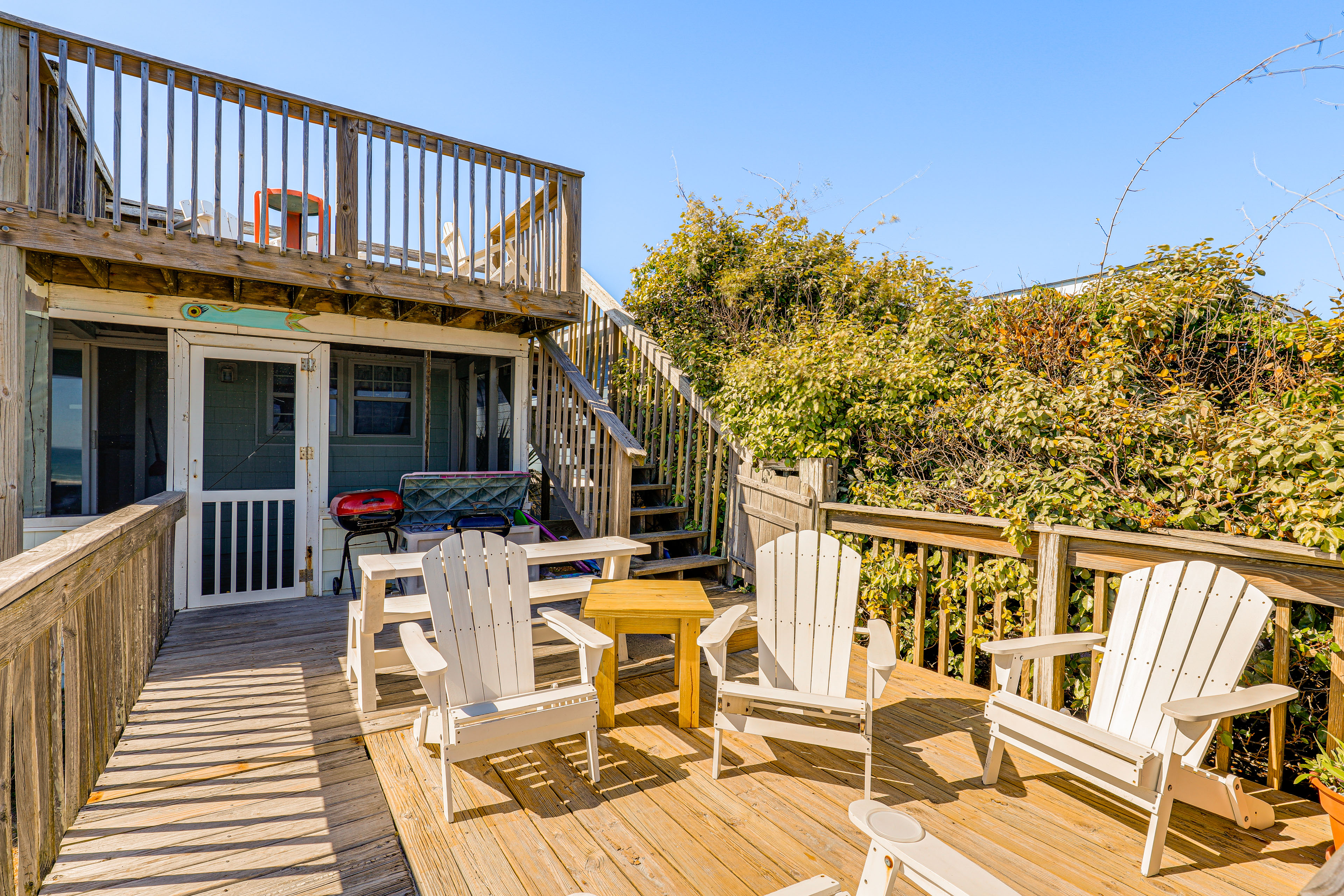 Oceanfront Gem w/ Rooftop Deck: Steps to Sand