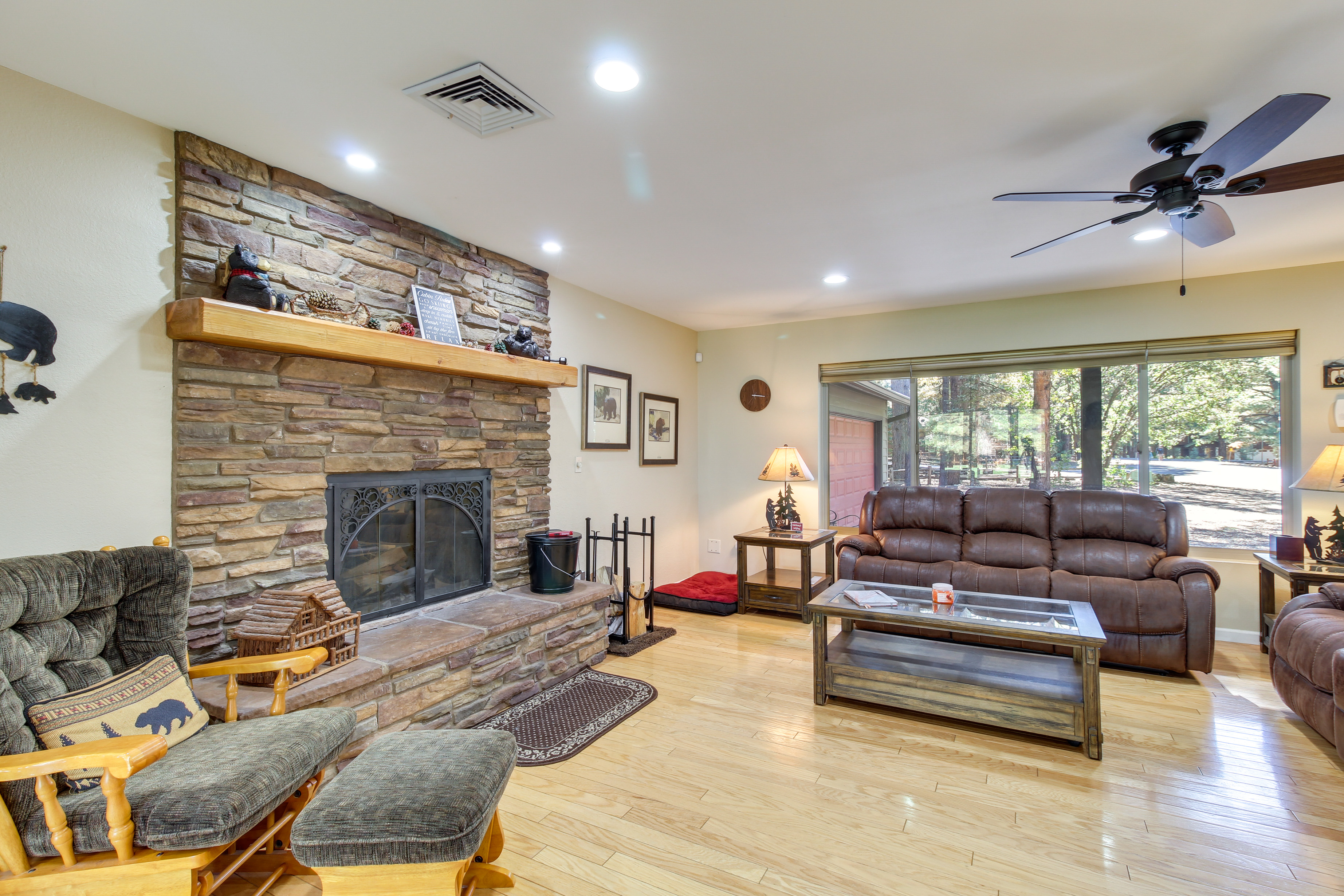 Property Image 1 - Dog-Friendly Home on Pinetop Lakes Course!