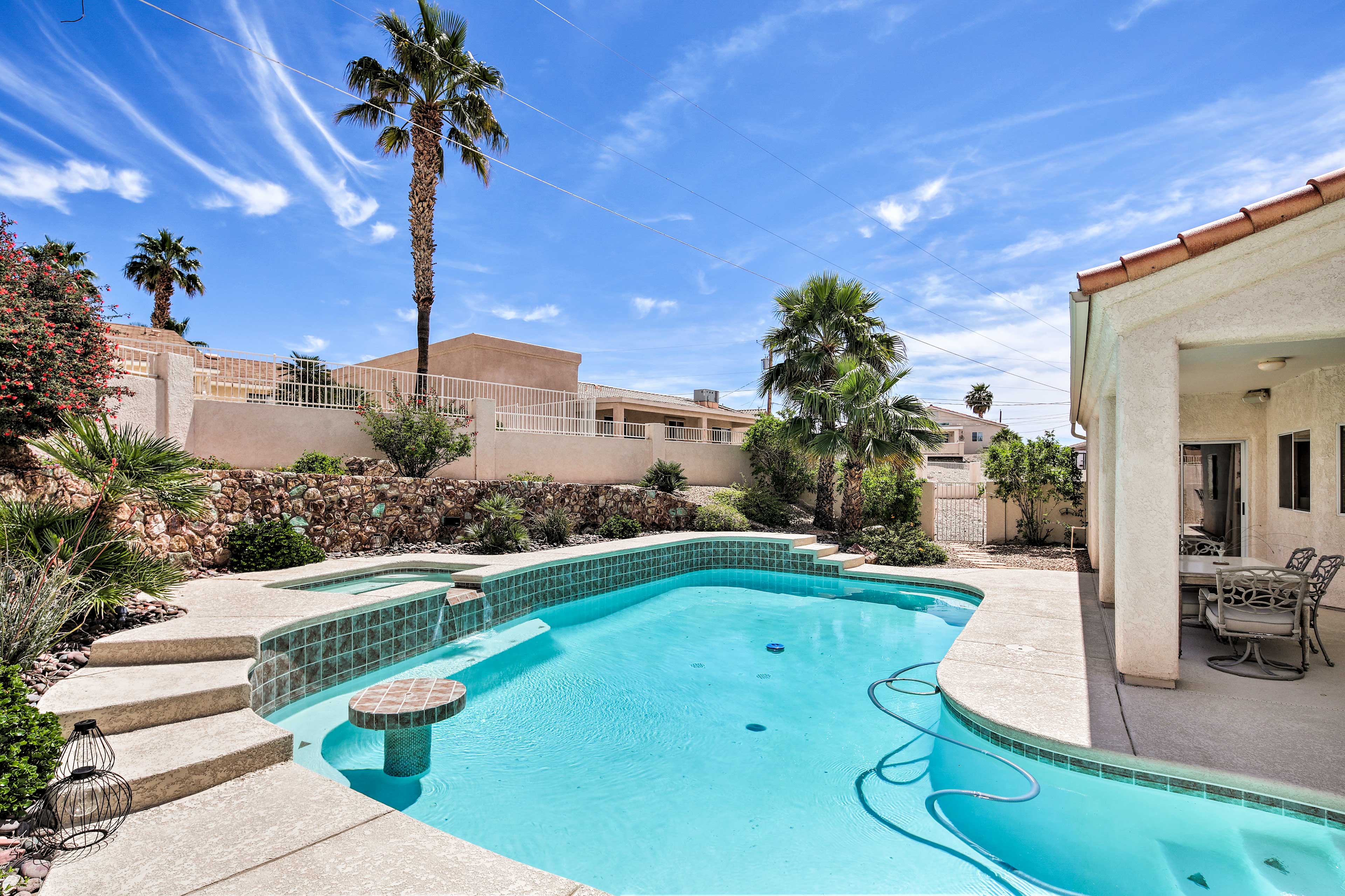 Property Image 2 - Elegant Lake Havasu Getaway w/ Pool - 3 Mi to Lake