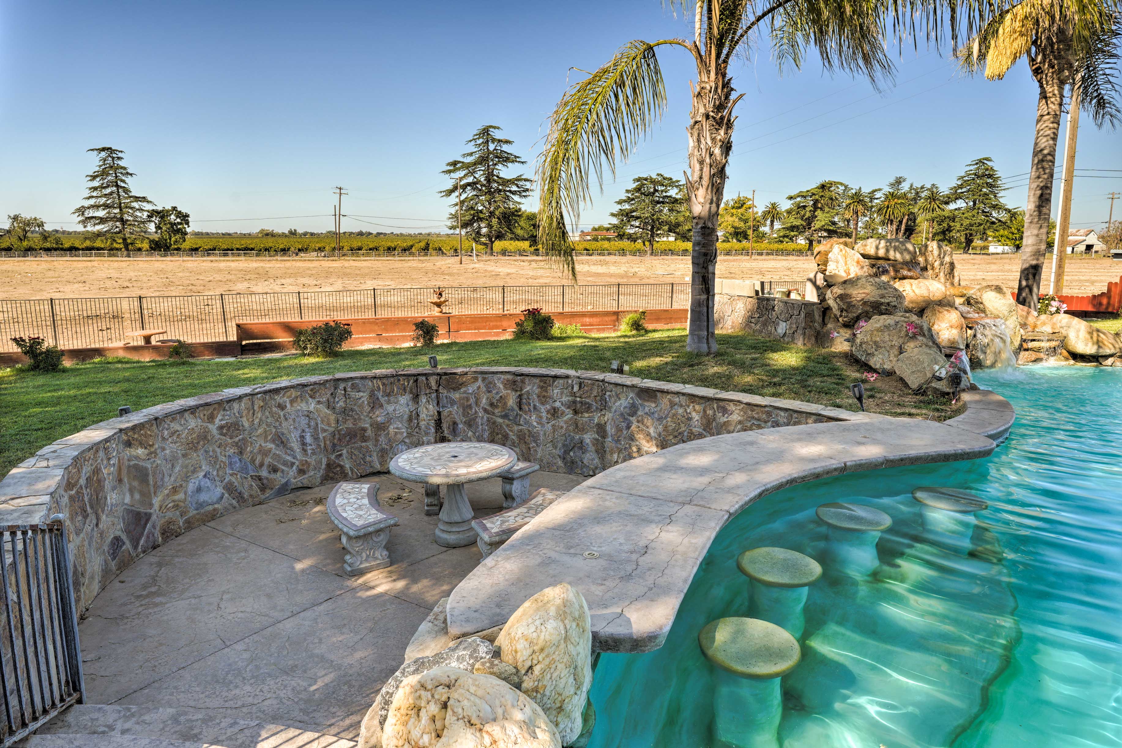 Elk Grove Getaway w/ Saltwater Pool Near Wineries!