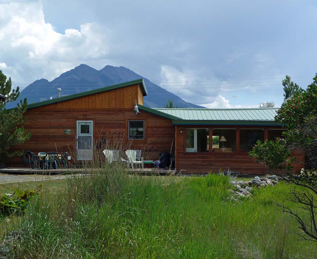 Property Image 1 - Emigrant Cabin on 10 Acres w/ BBQ & Peaceful Views