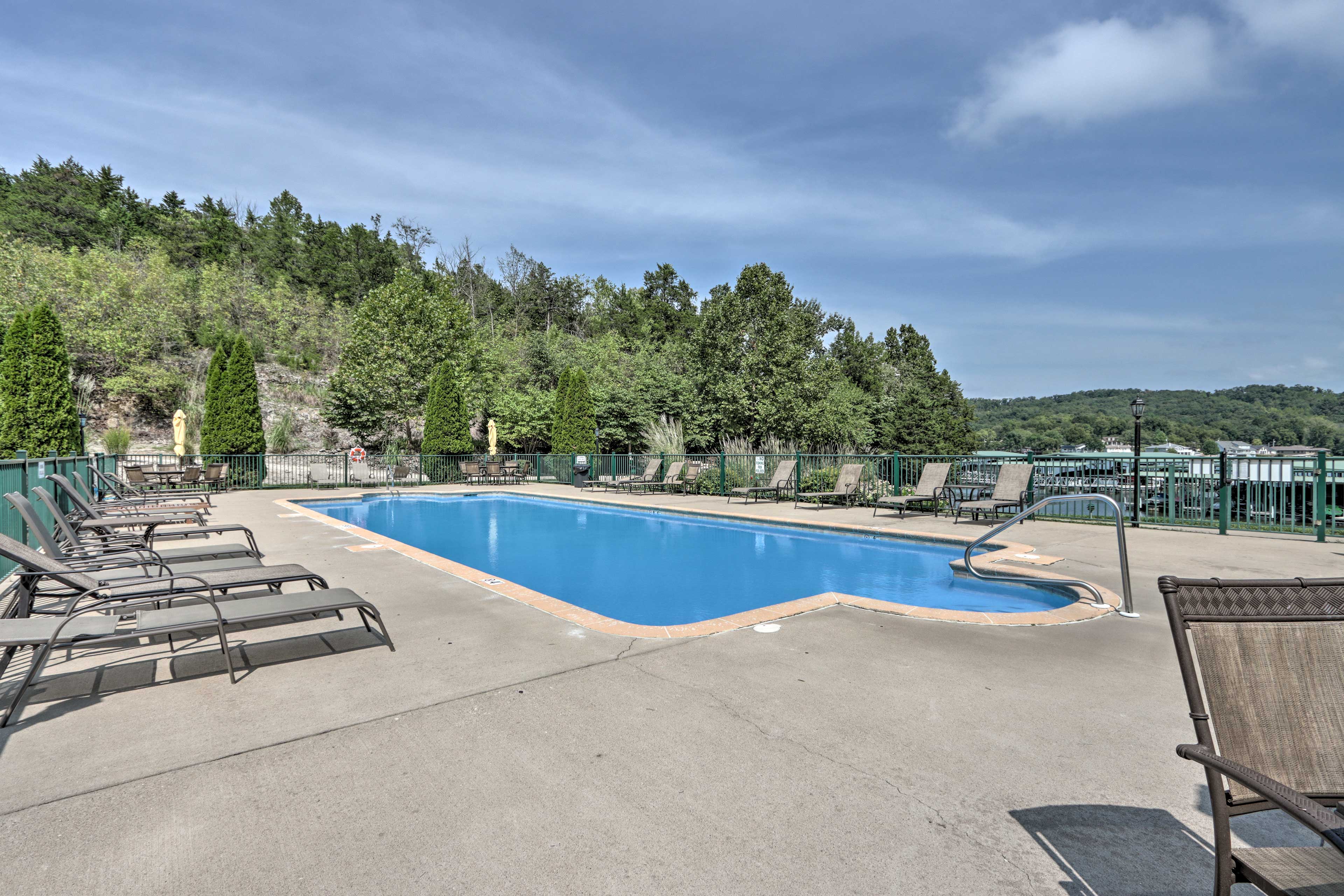 Property Image 2 - Lakefront Ozark Condo w/ Balcony & Seasonal Pool!