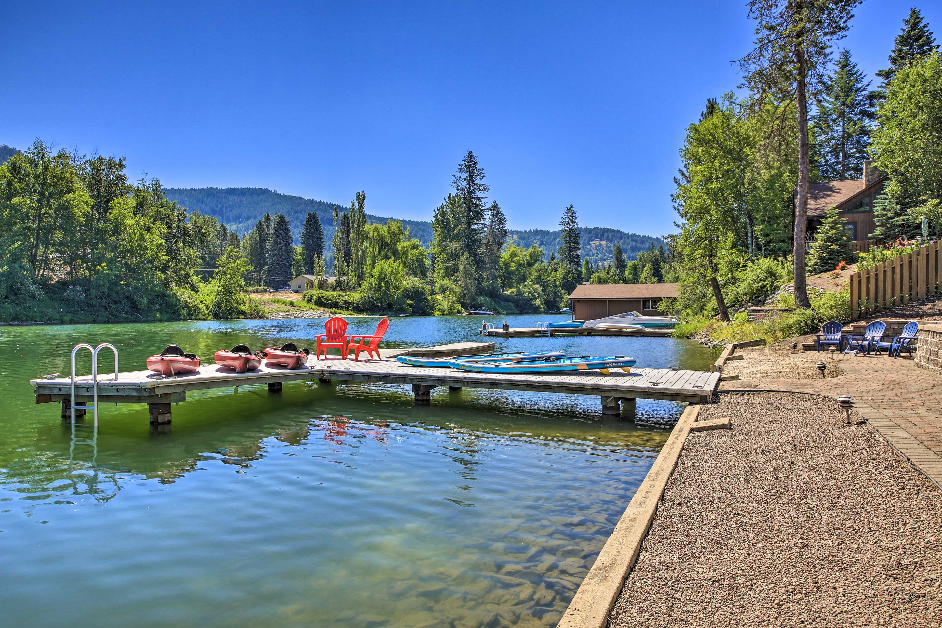 Expansive Waterfront Escape w/ Kayaks + SUPs!