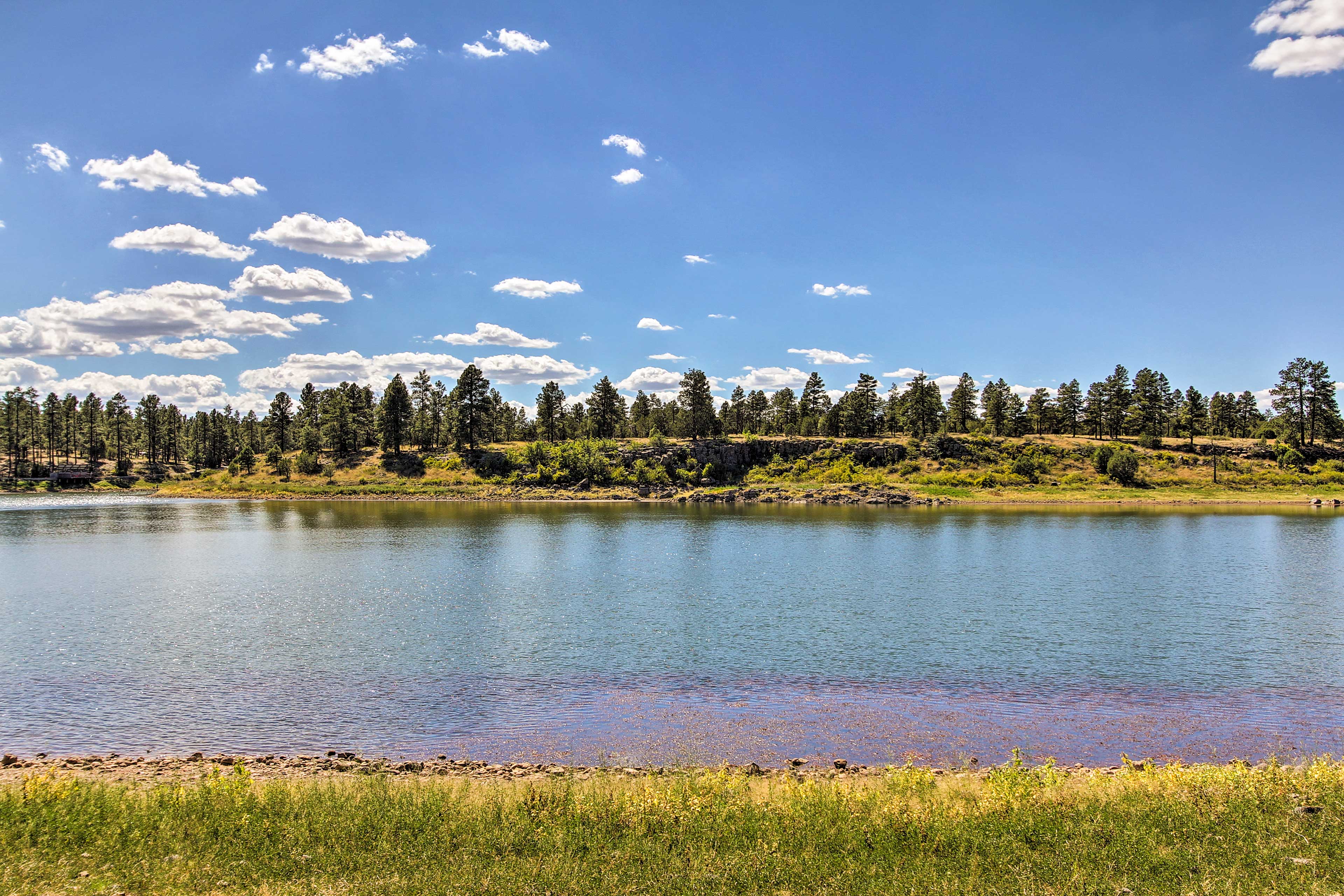 Pinetop Lakes Country Club Cabin w/ Deck & Grill!