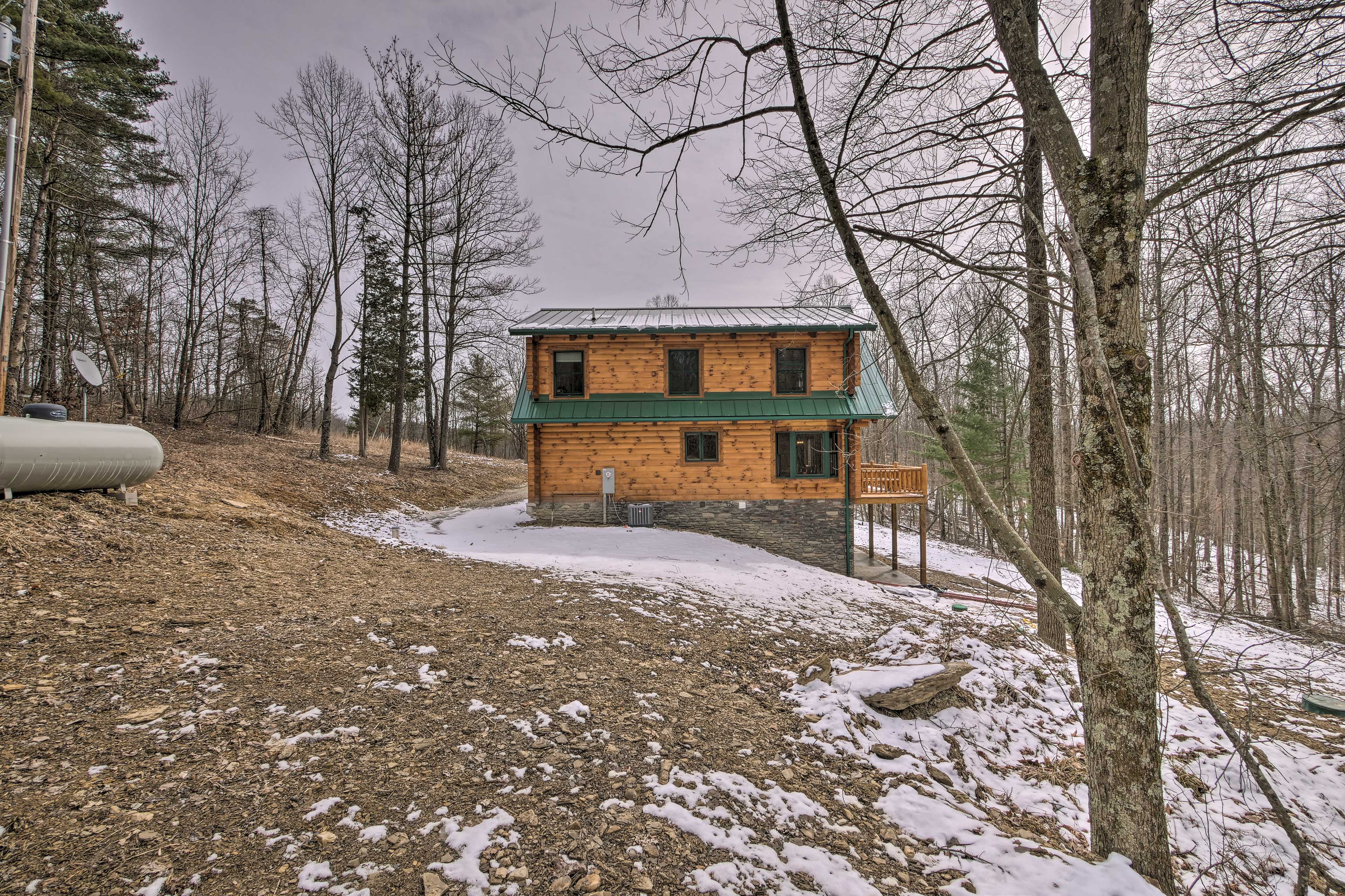 Property Image 2 - Family-Friendly Warsaw Cabin w/ Deck & Fireplace!