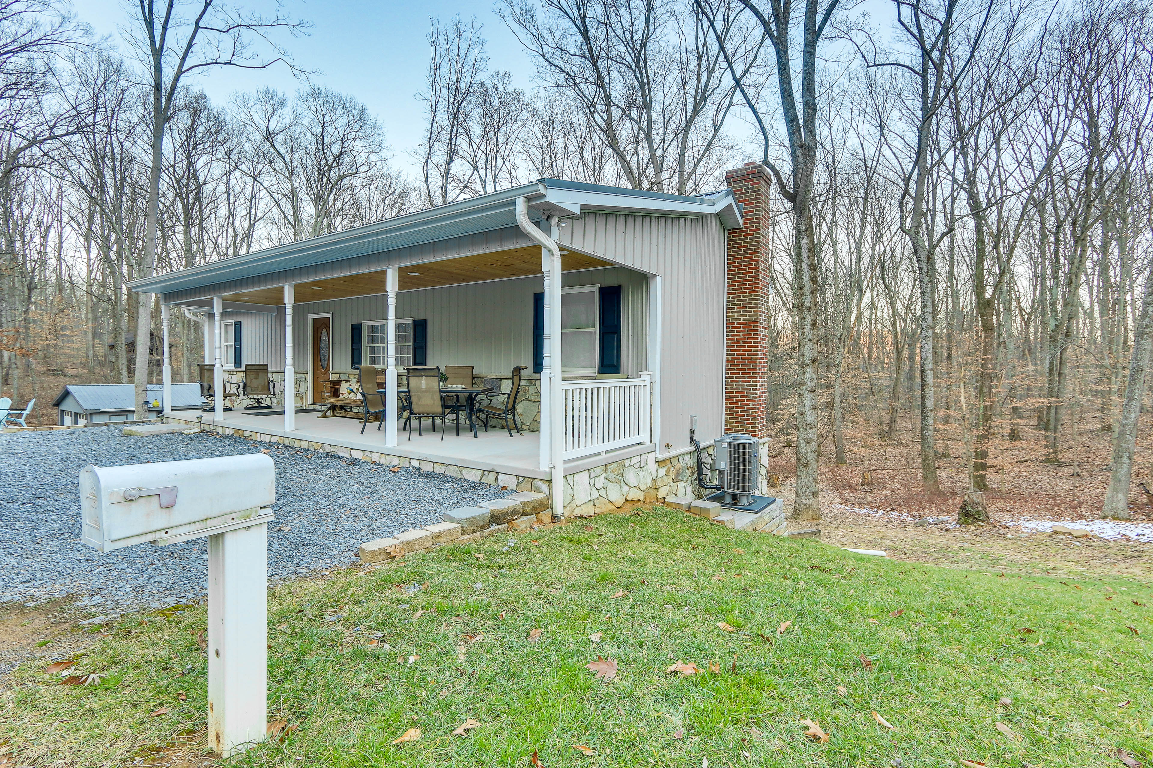 Property Image 2 - Peaceful & Secluded Knoxville Retreat w/ Deck