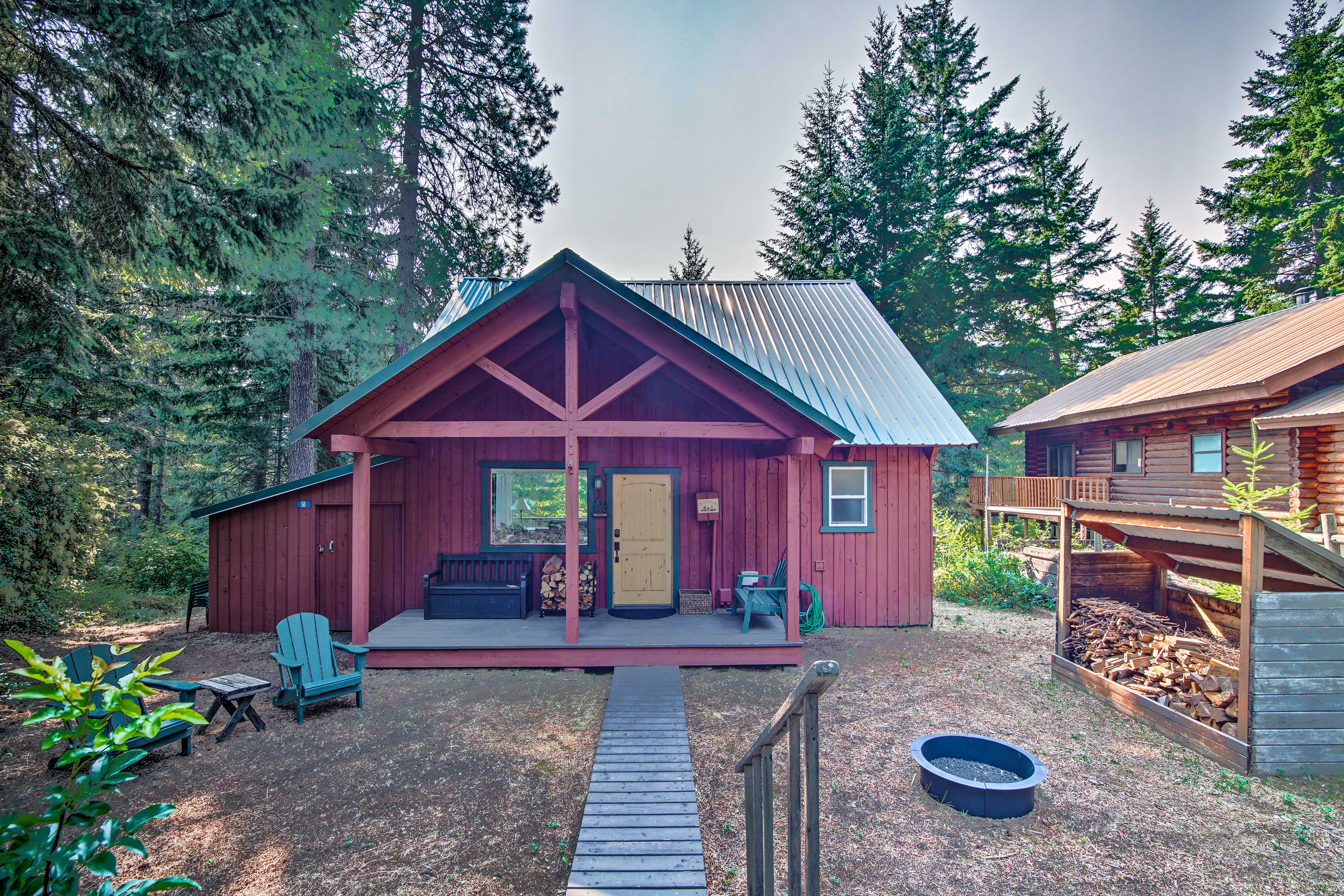 Property Image 1 - Peace in the Pines: Cle Elum Cabin w/ Trail!